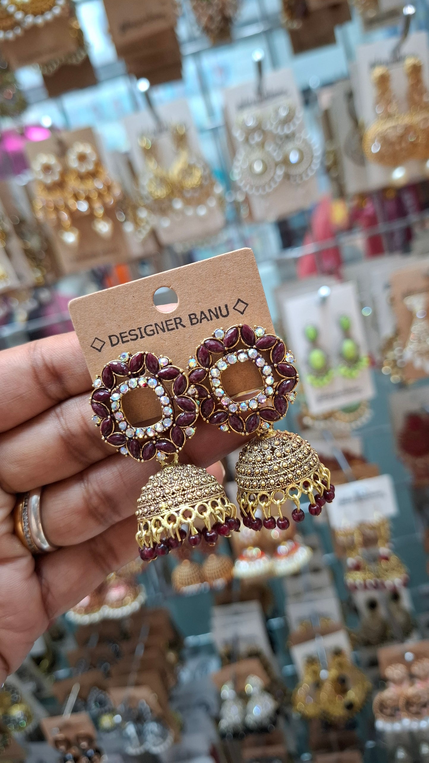 ANTIQUE GOLD JUMKHAS E0310