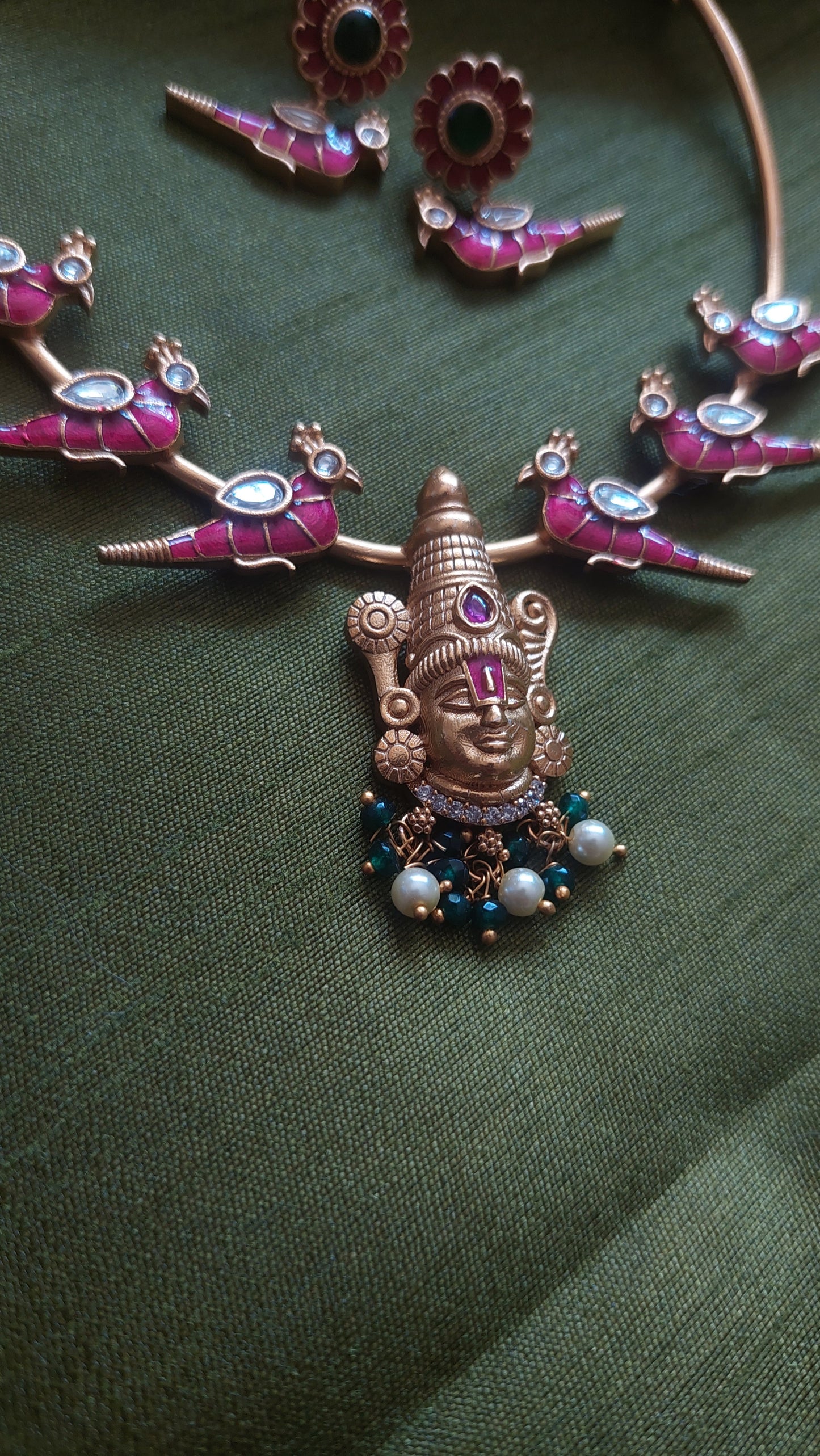 KUNDAN JADAU NECKLACE & EARRINGS