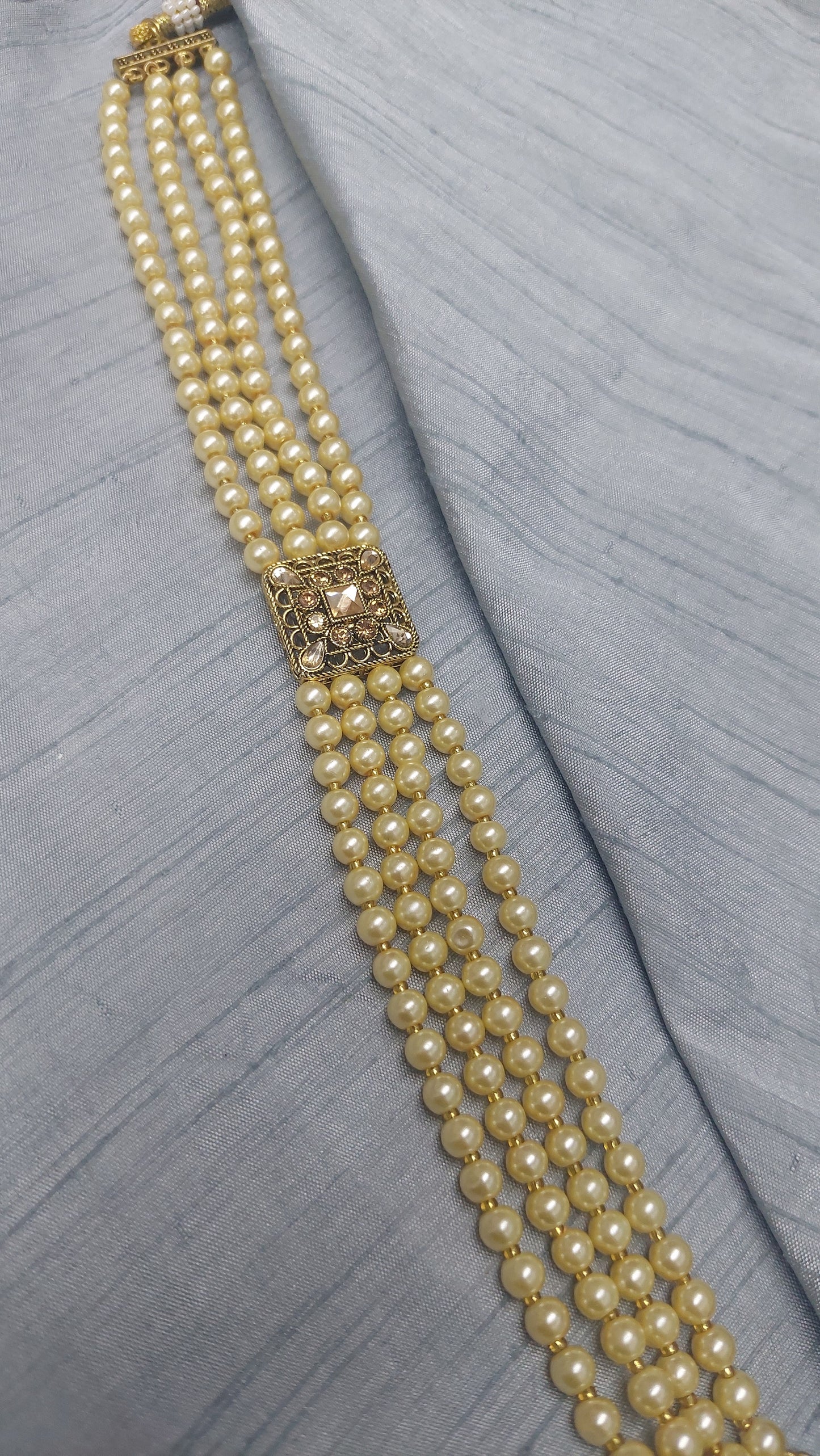 GOLD PEARL CHOKER