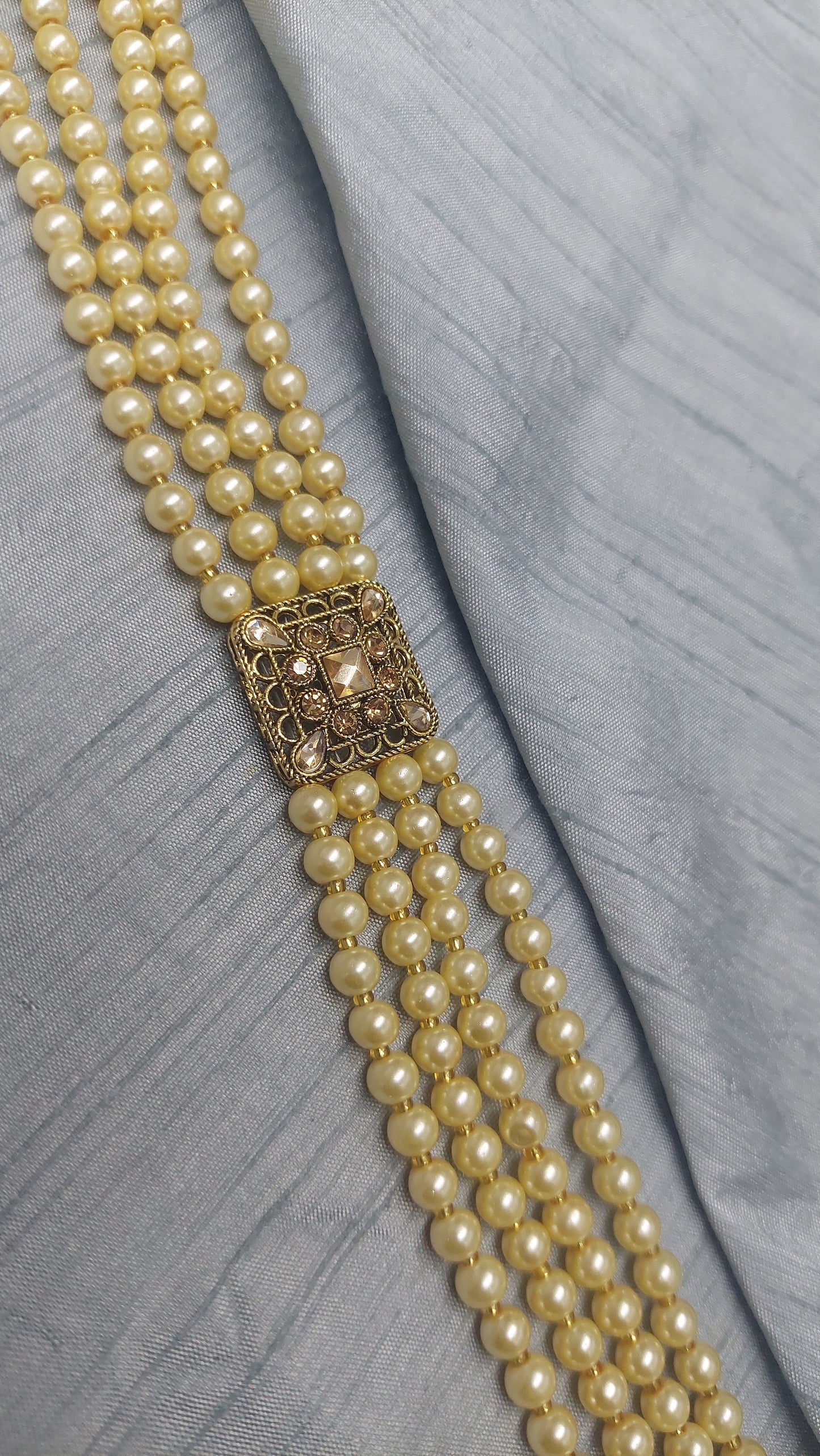 GOLD PEARL CHOKER