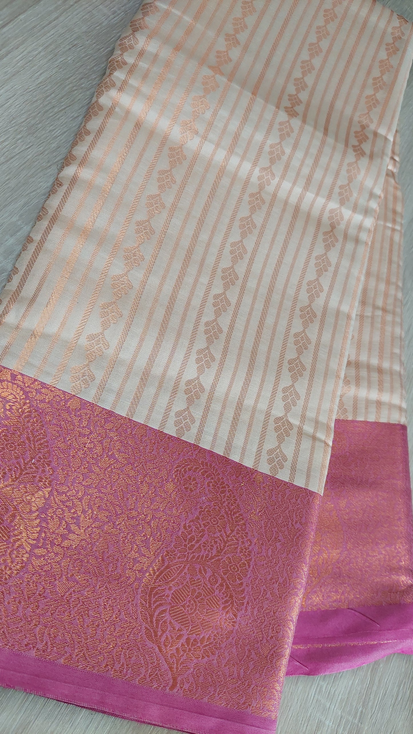 DIVIYA (BEIGE)