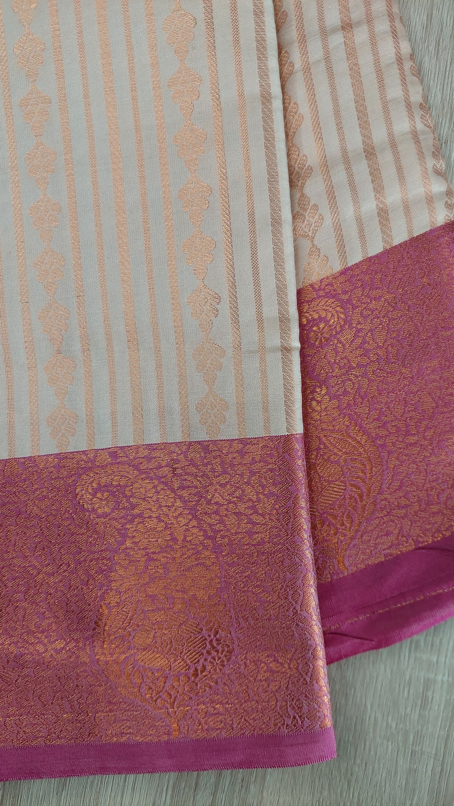 DIVIYA (BEIGE)