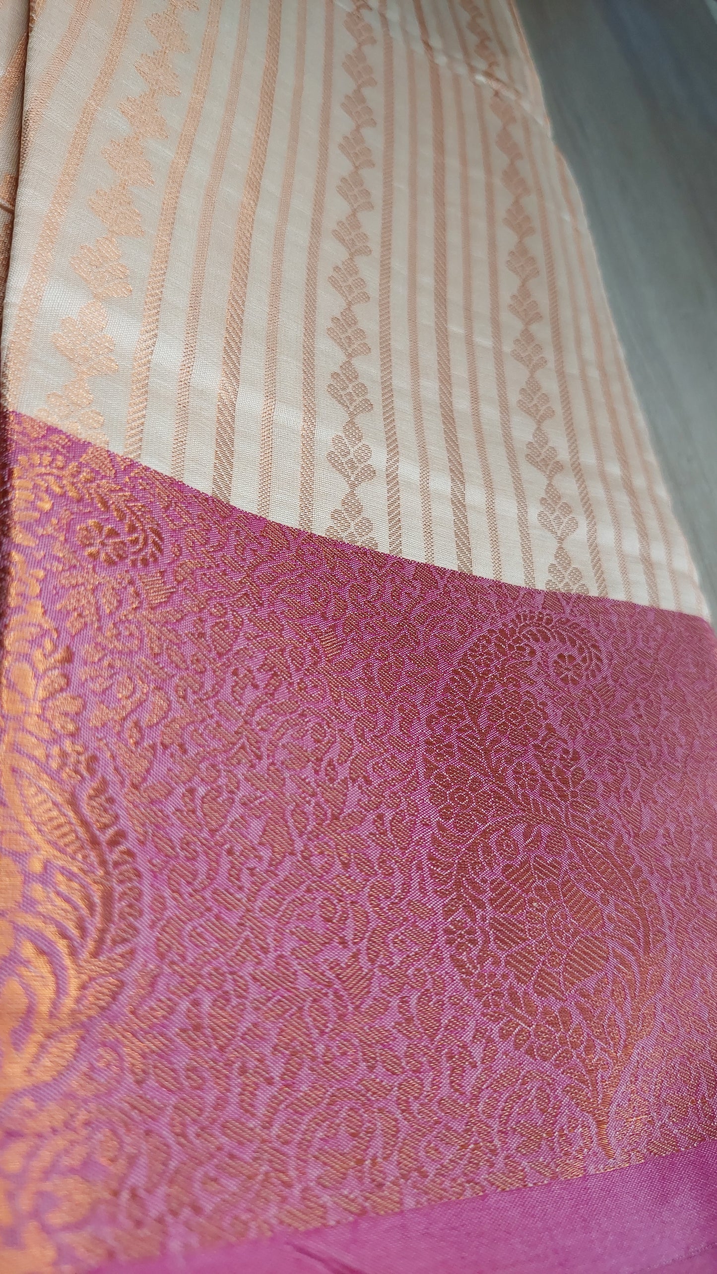 DIVIYA (BEIGE)