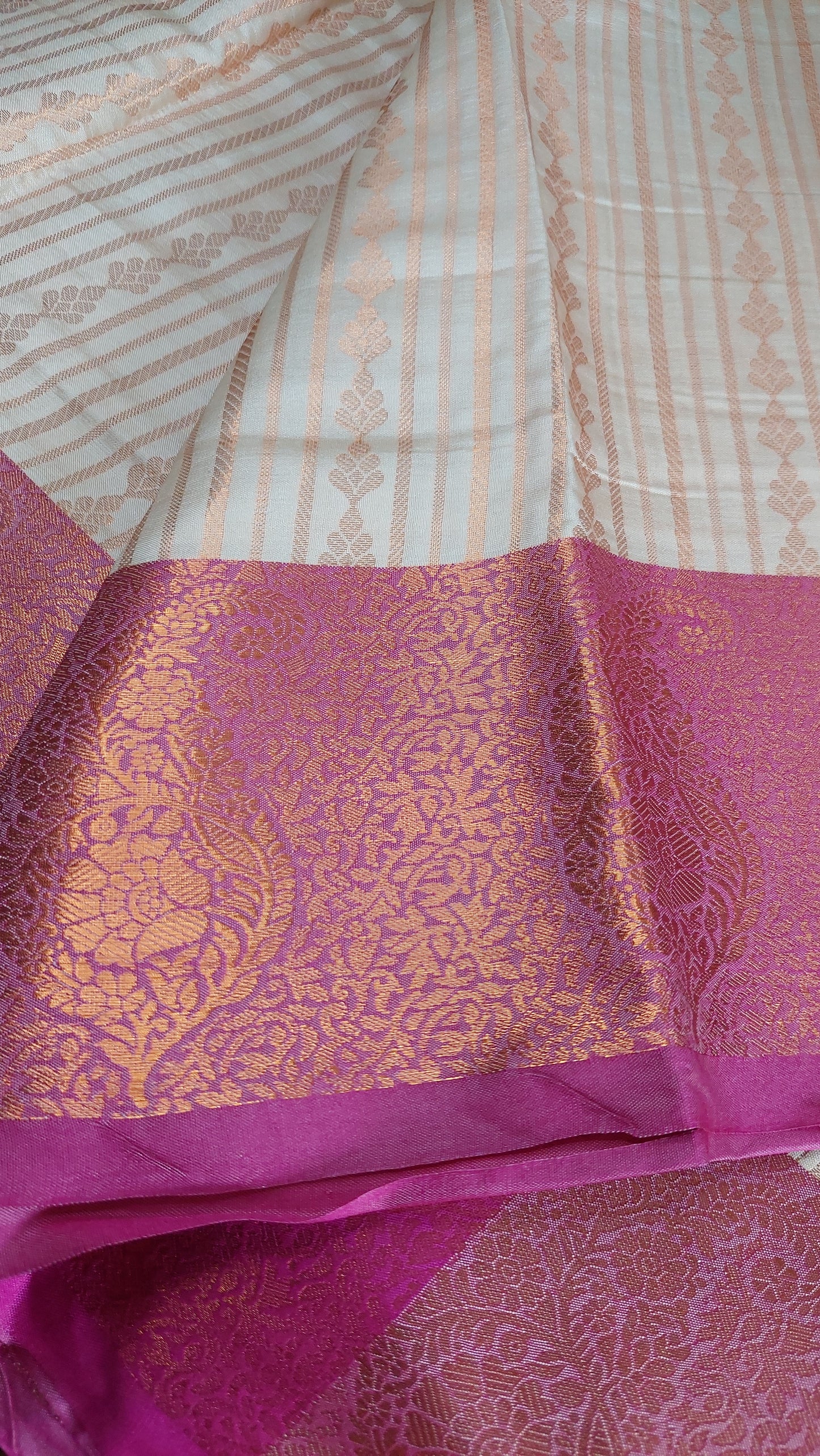 DIVIYA (BEIGE)