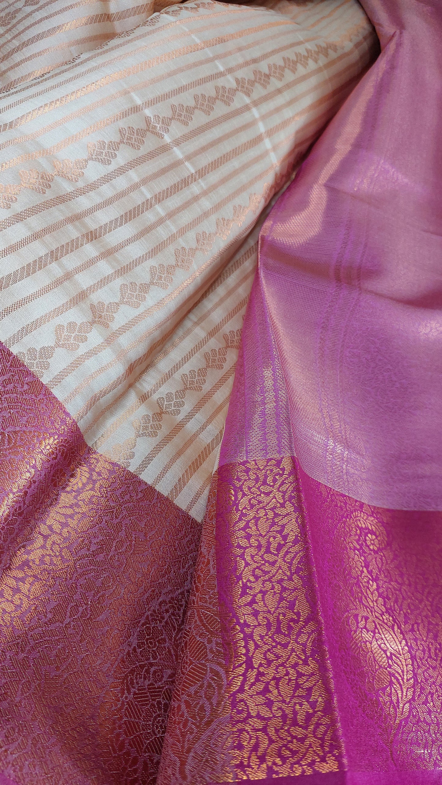 DIVIYA (BEIGE)