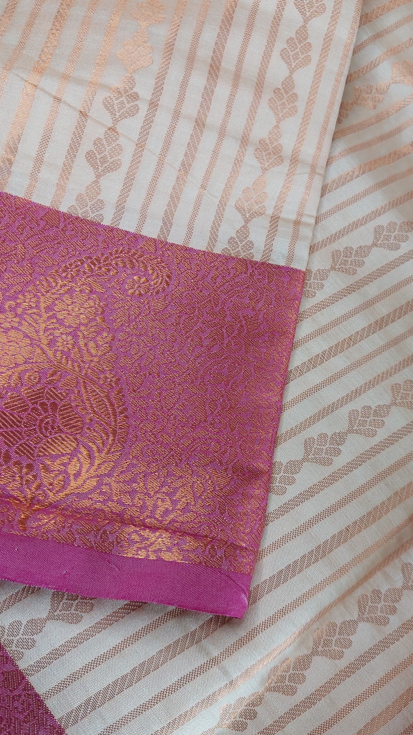 DIVIYA (BEIGE)