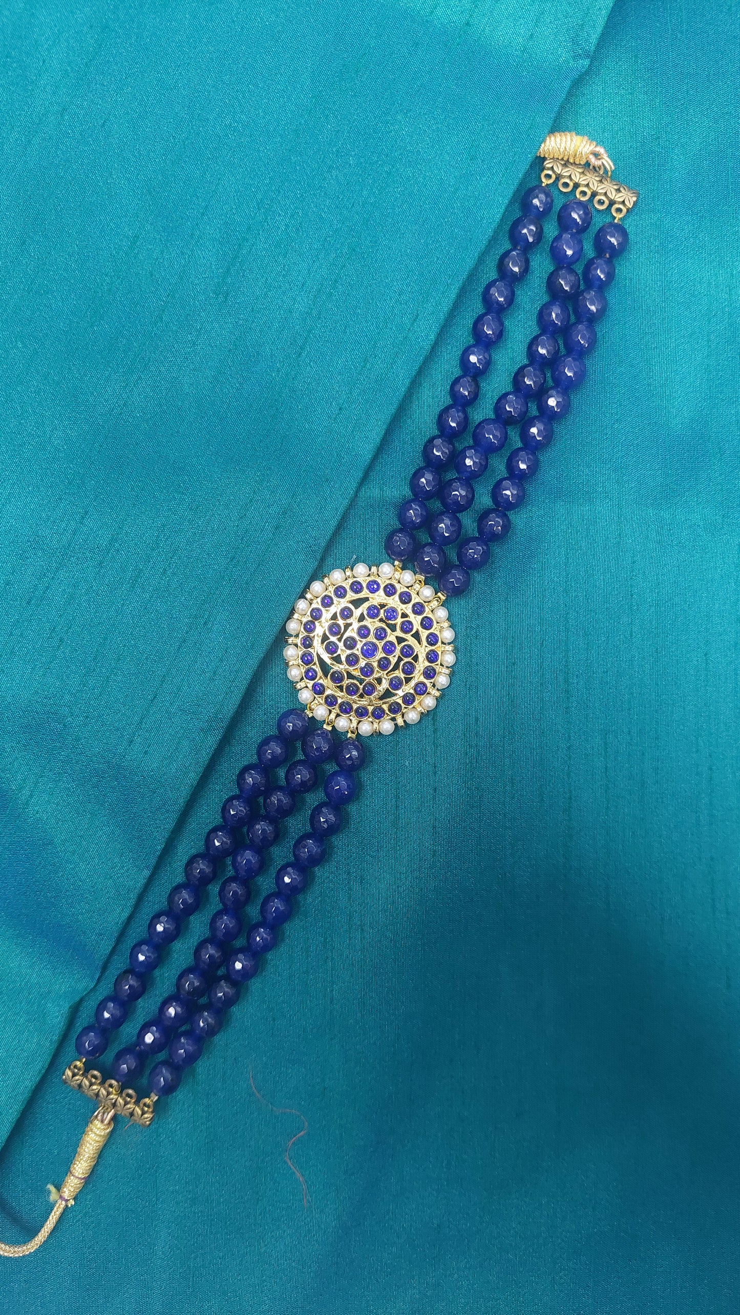 BLUE KEMP CHOKER