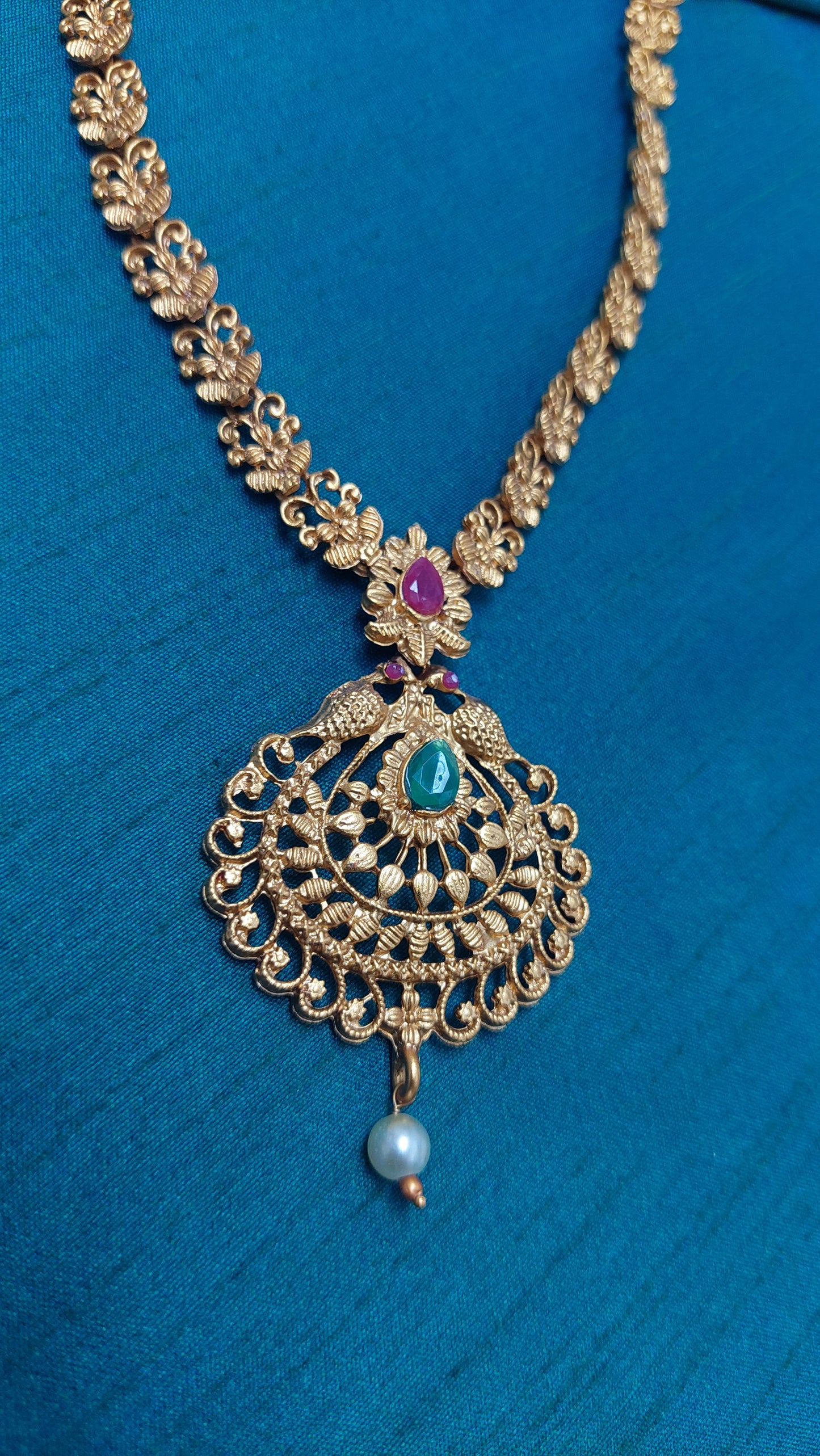 RAVINA