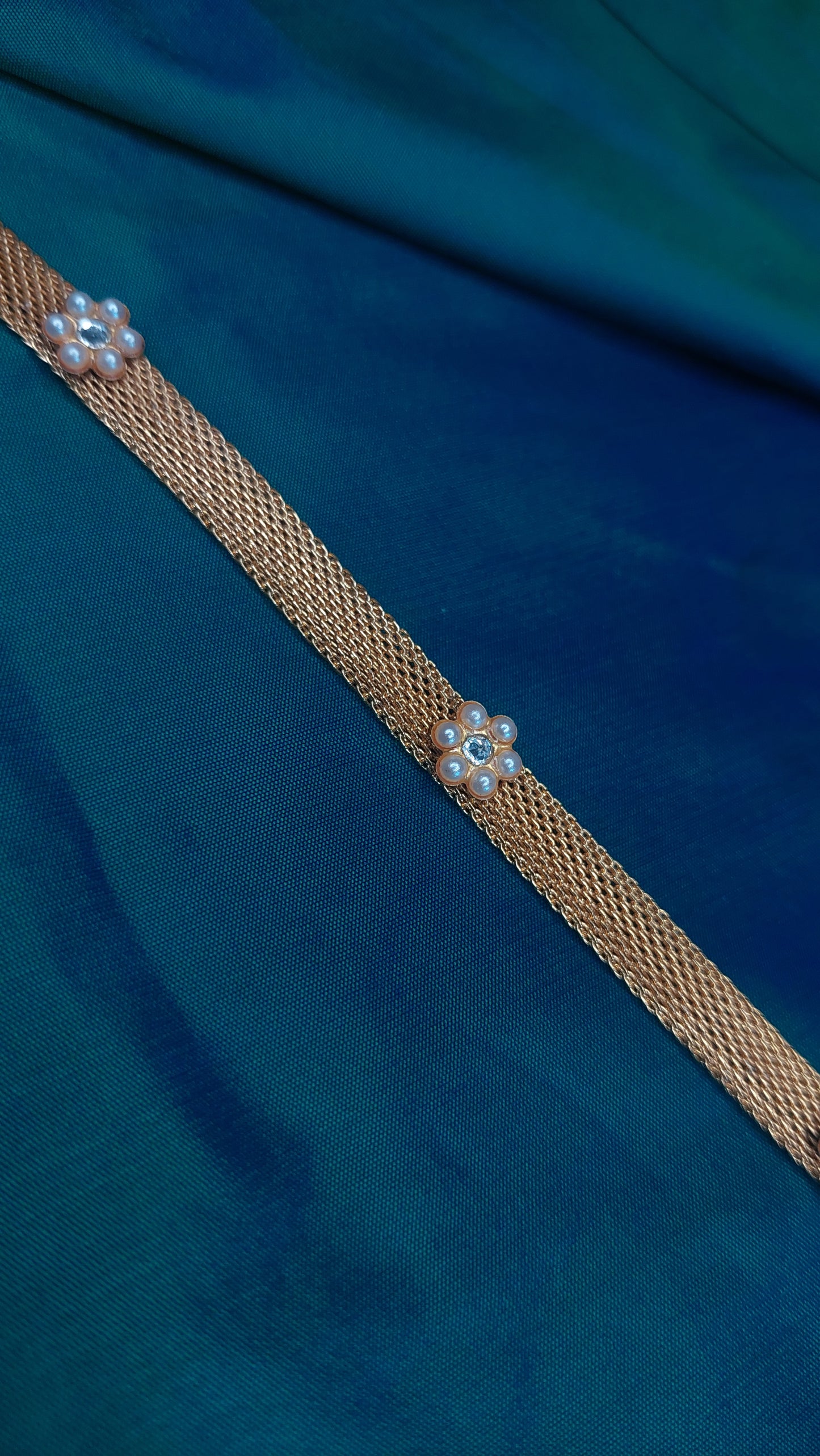 GOLD FLOWER WAIST CHAIN