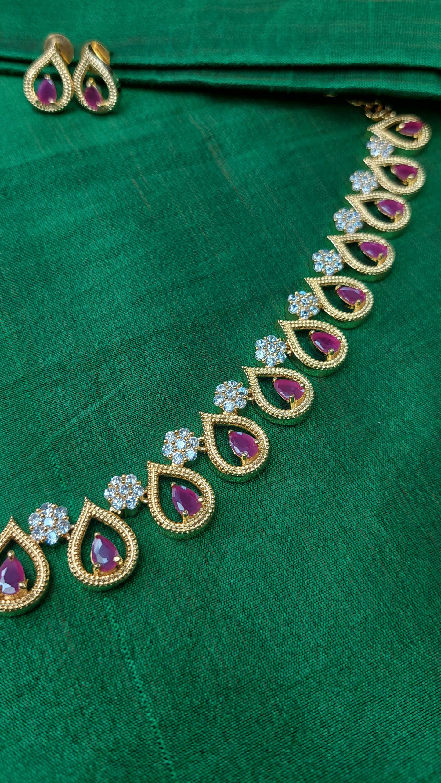 GOLD A.D. STONE SET 0060