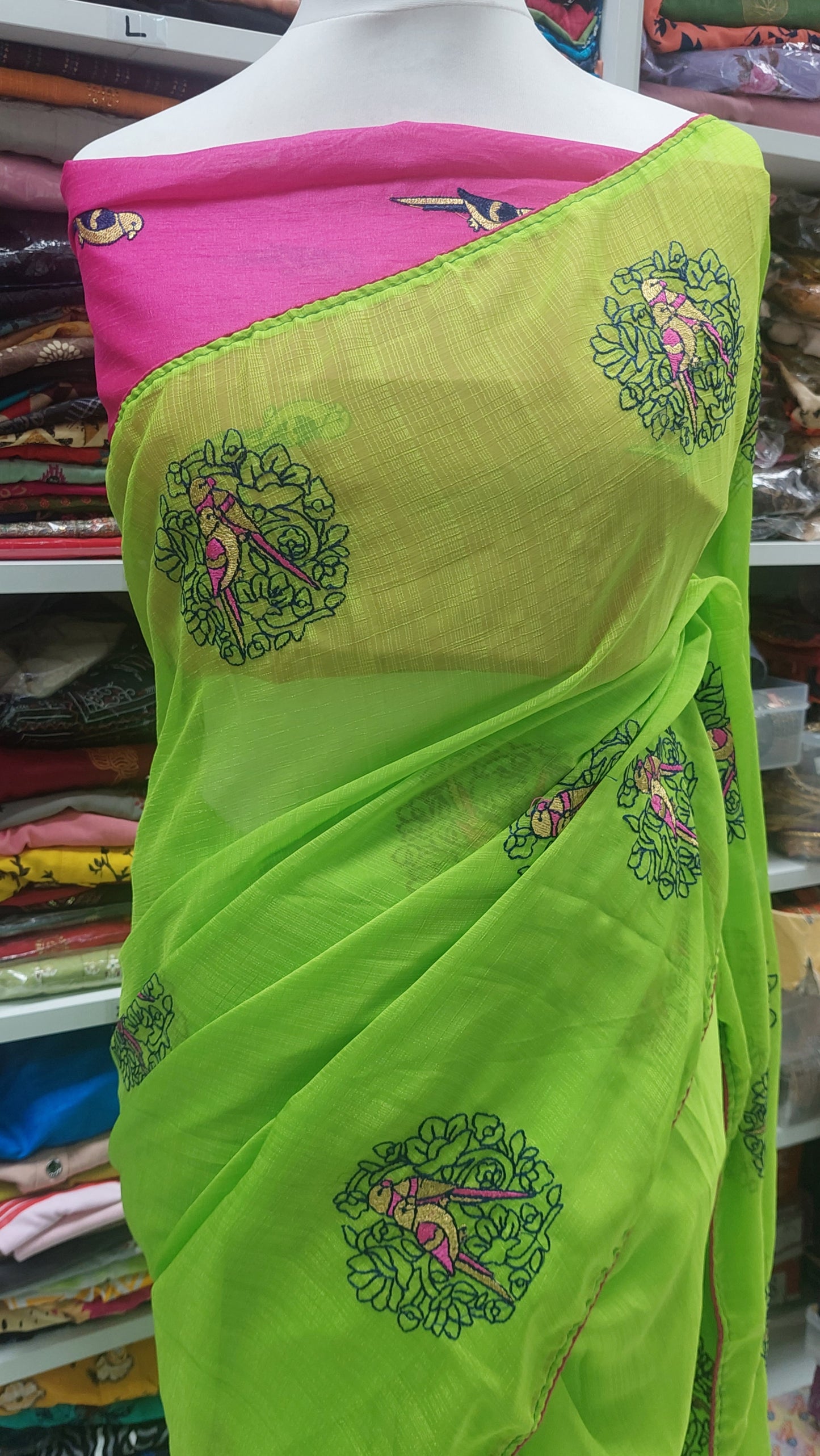 PARROT SAREE 🦜