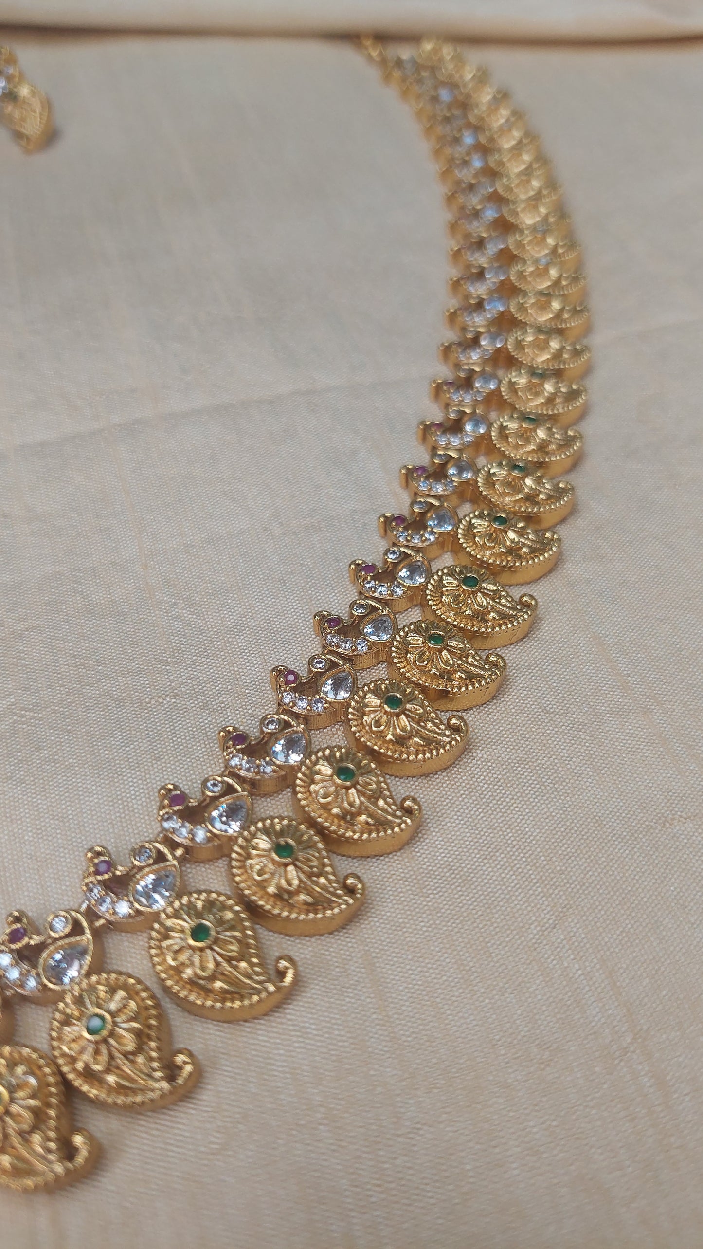 ANTIQUE GOLD MID LENGTH SET ✨️