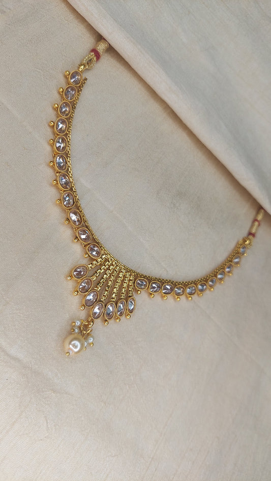 GOLD SHORT NECKLACE DB0103