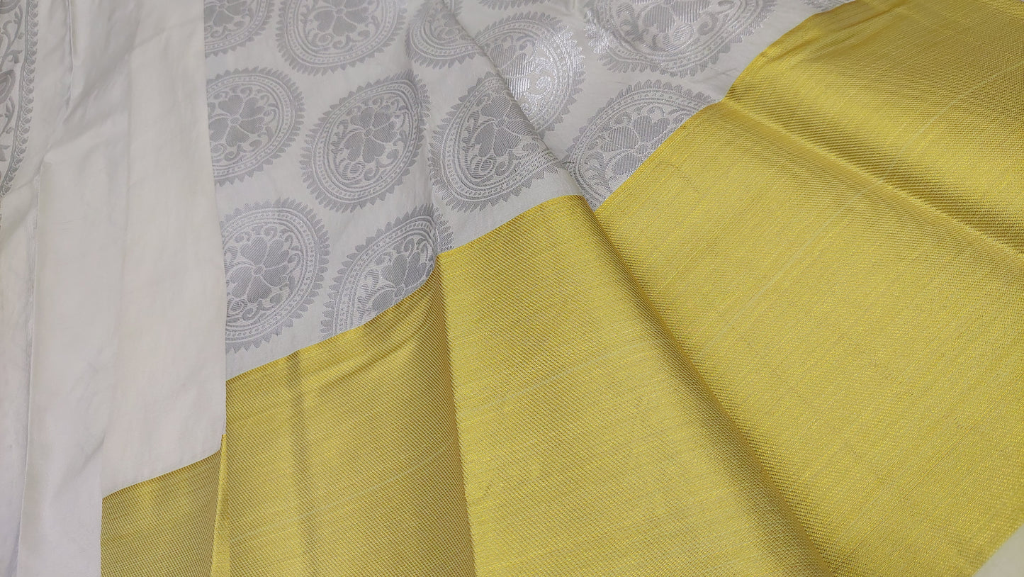 OFF WHITE SILK SAREE WITH BIG BORDER