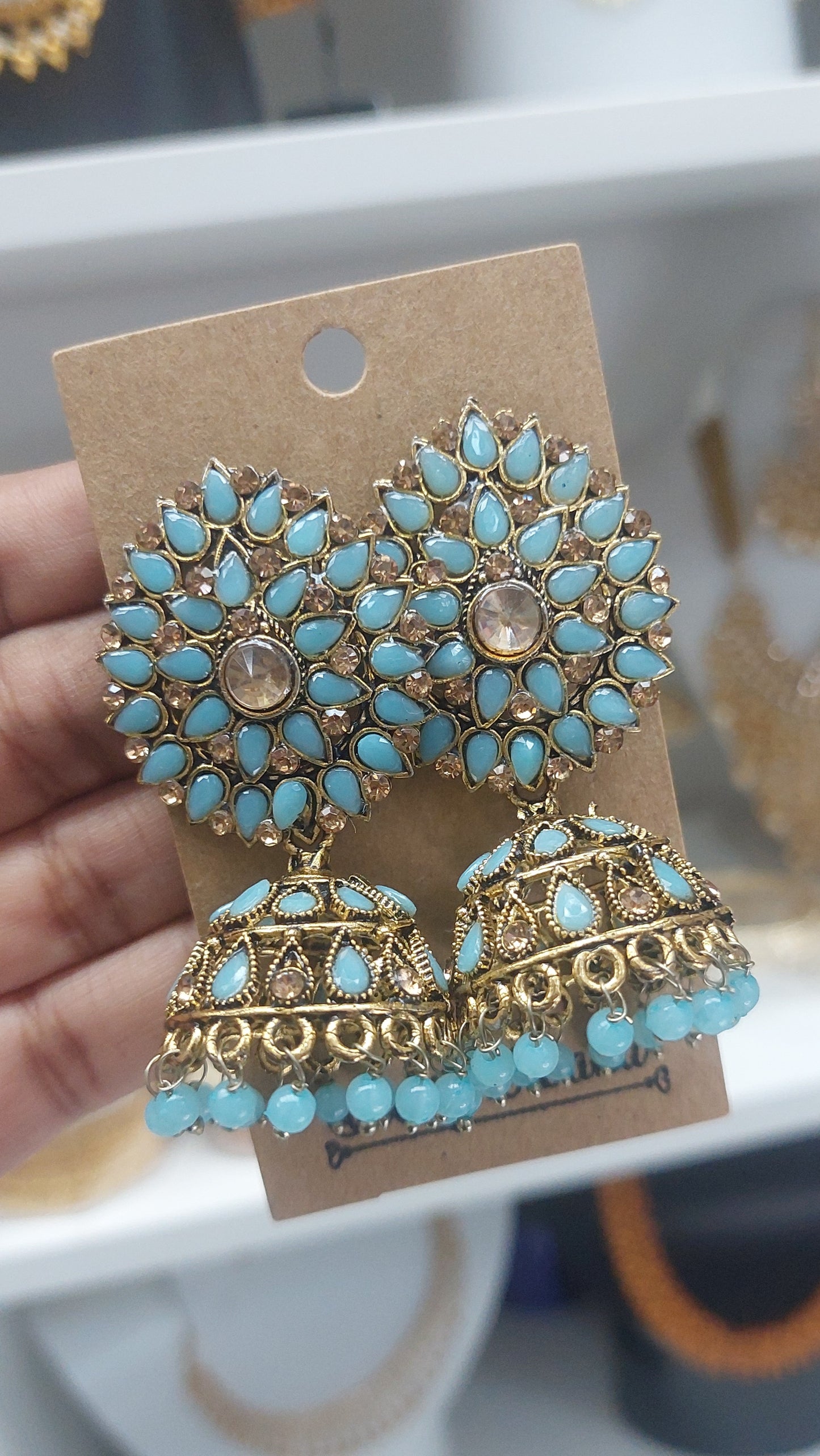 ANTIQUE GOLD JUMKHAS E0241