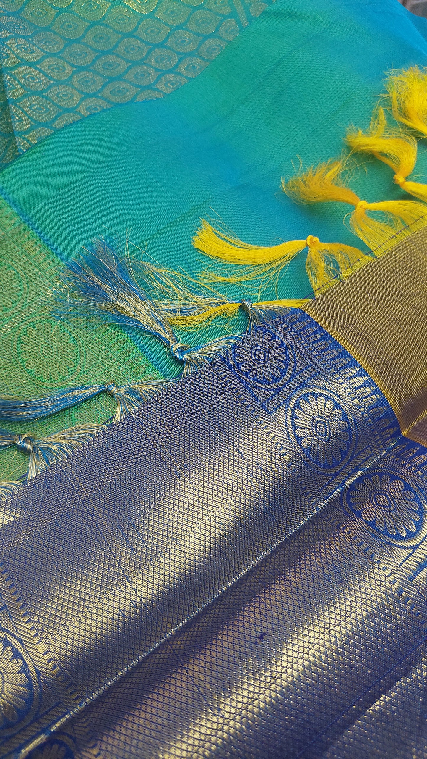DOUBLE TONE PURE KANJIPURAM SILK SAREE