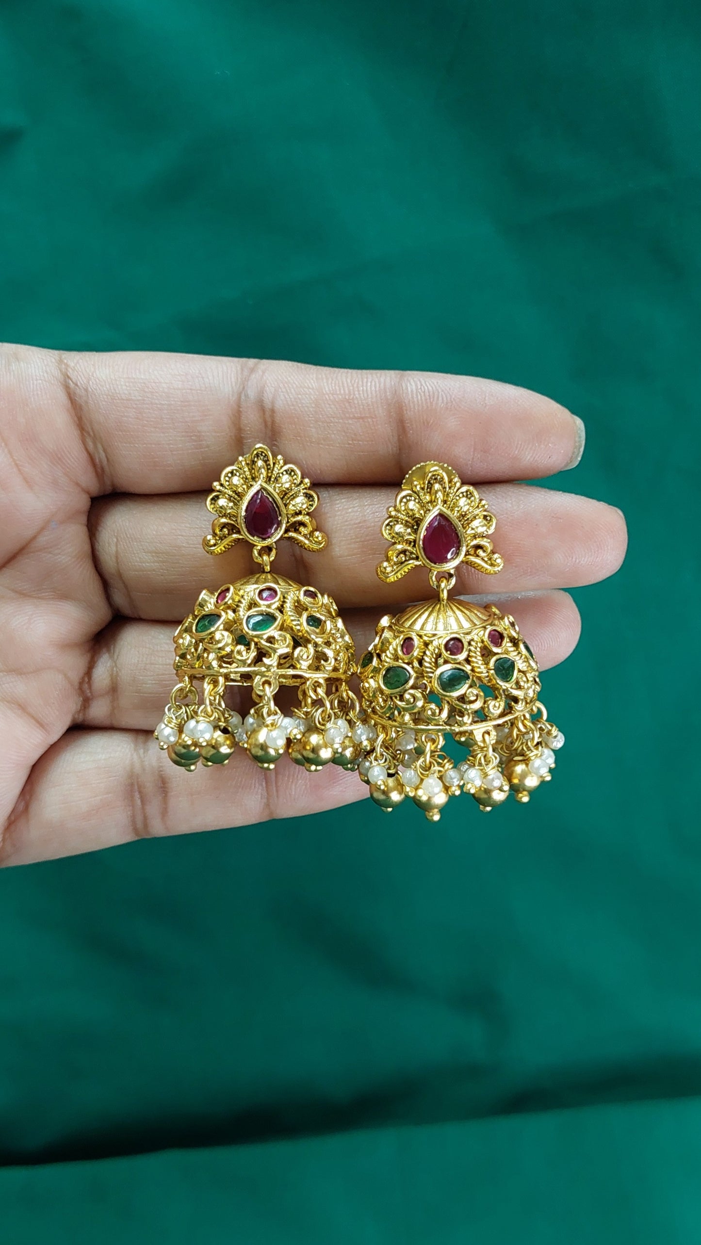 ANTIQUE GOLD A.D. STONE JUMKHAS E0249