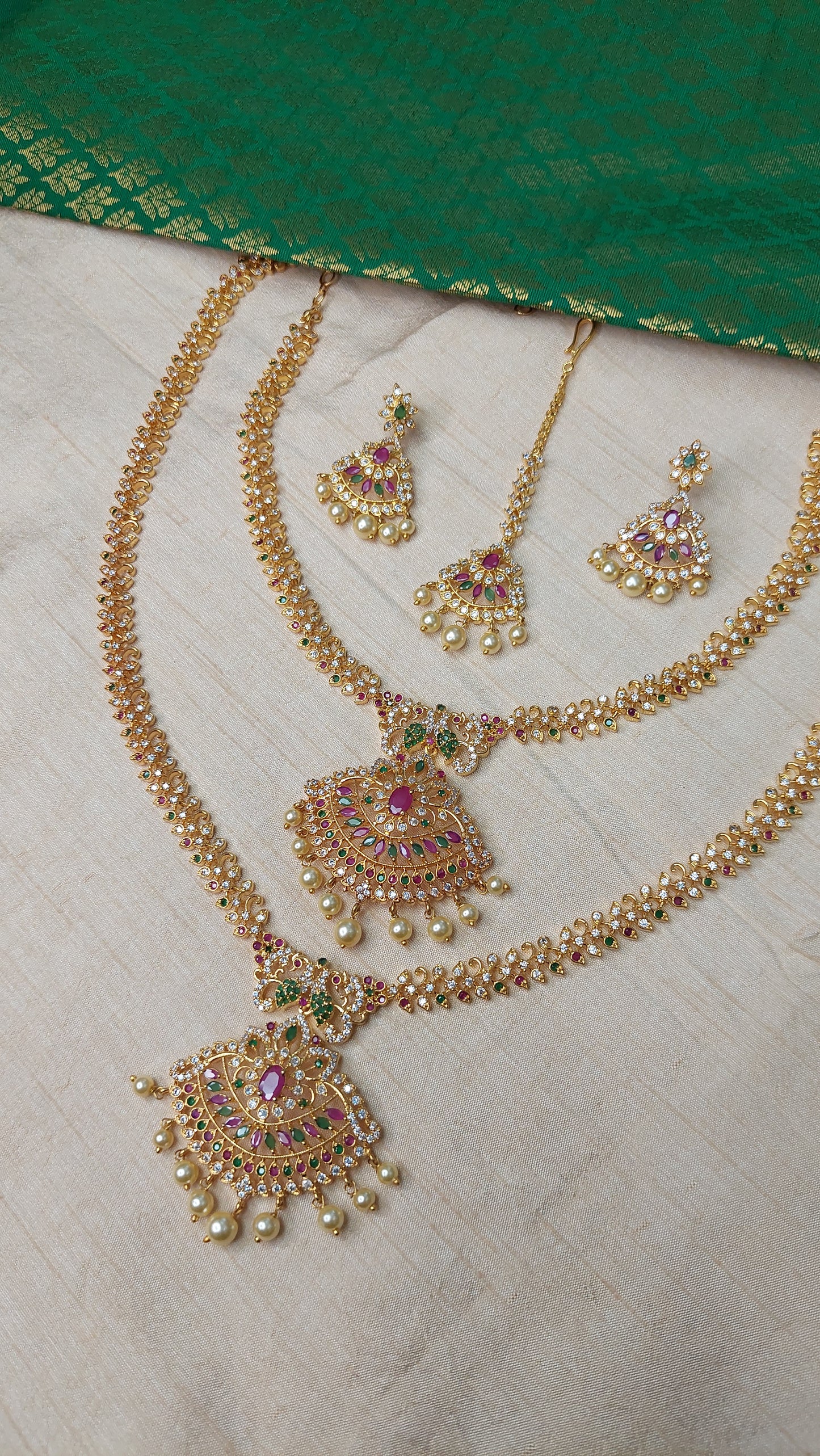 A.D. STONE BRIDAL SET 008