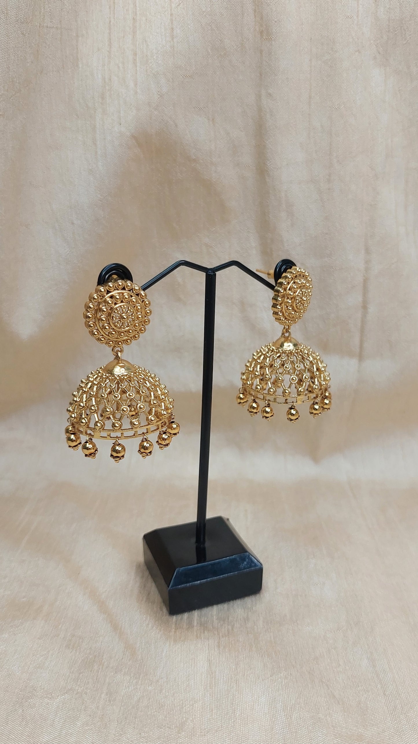 ANTIQUE GOLD JUMKHAS E0260