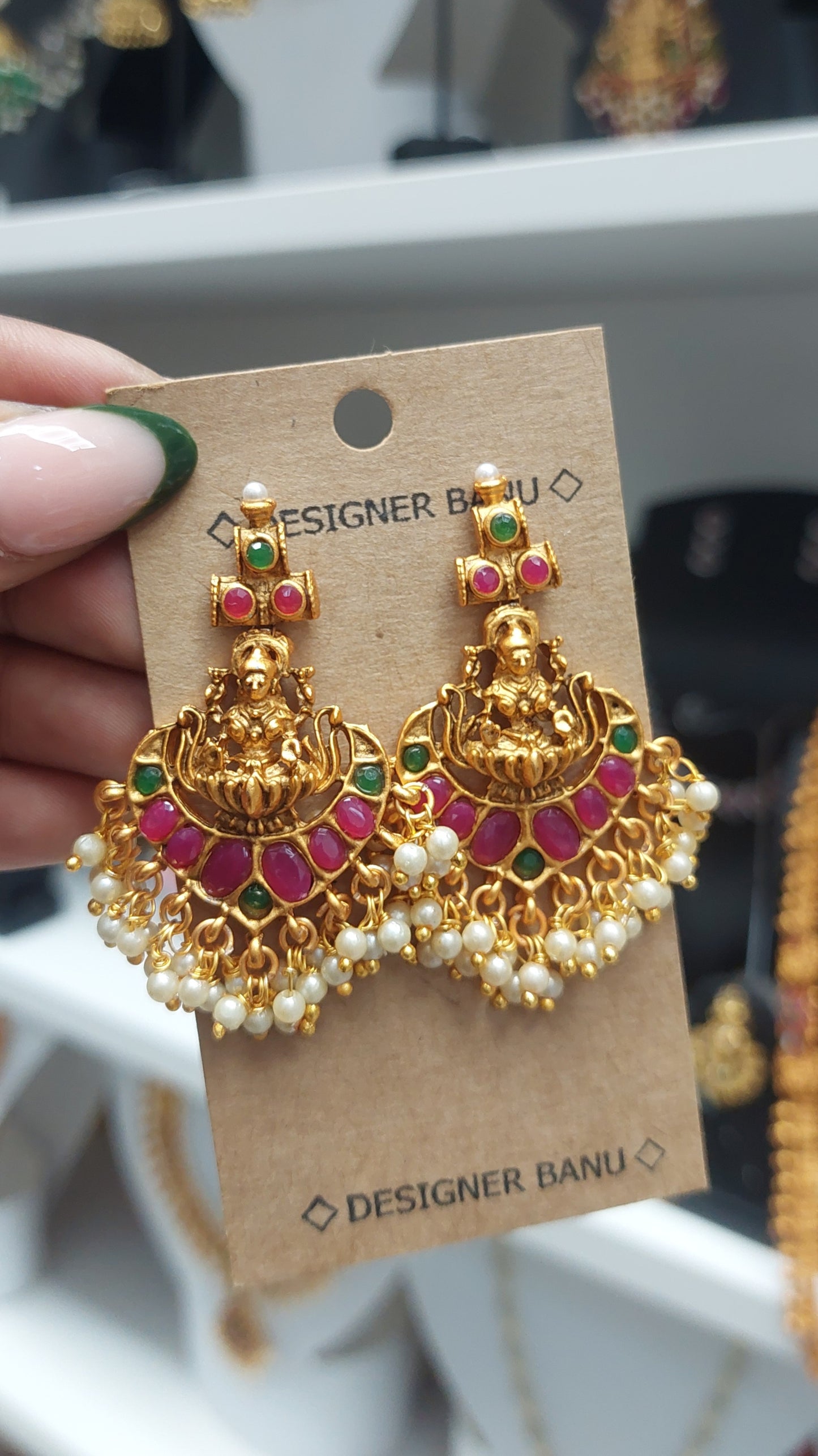 ANTIQUE GOLD EARRINGS E0123
