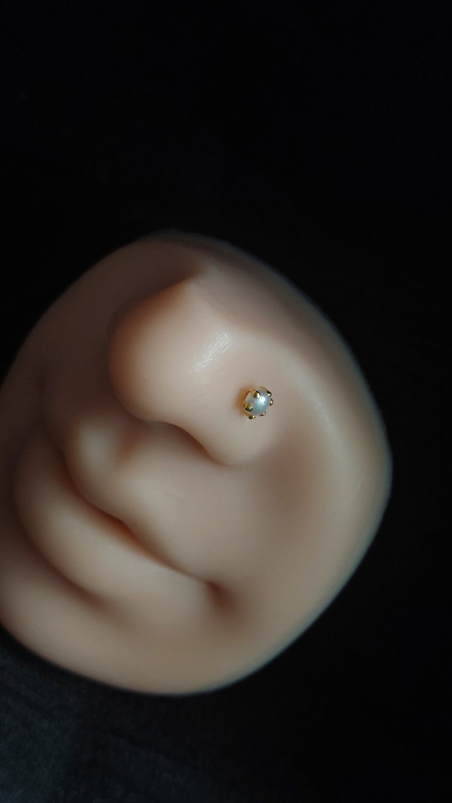 18ct Gold | Pearl Nose Stud | 018