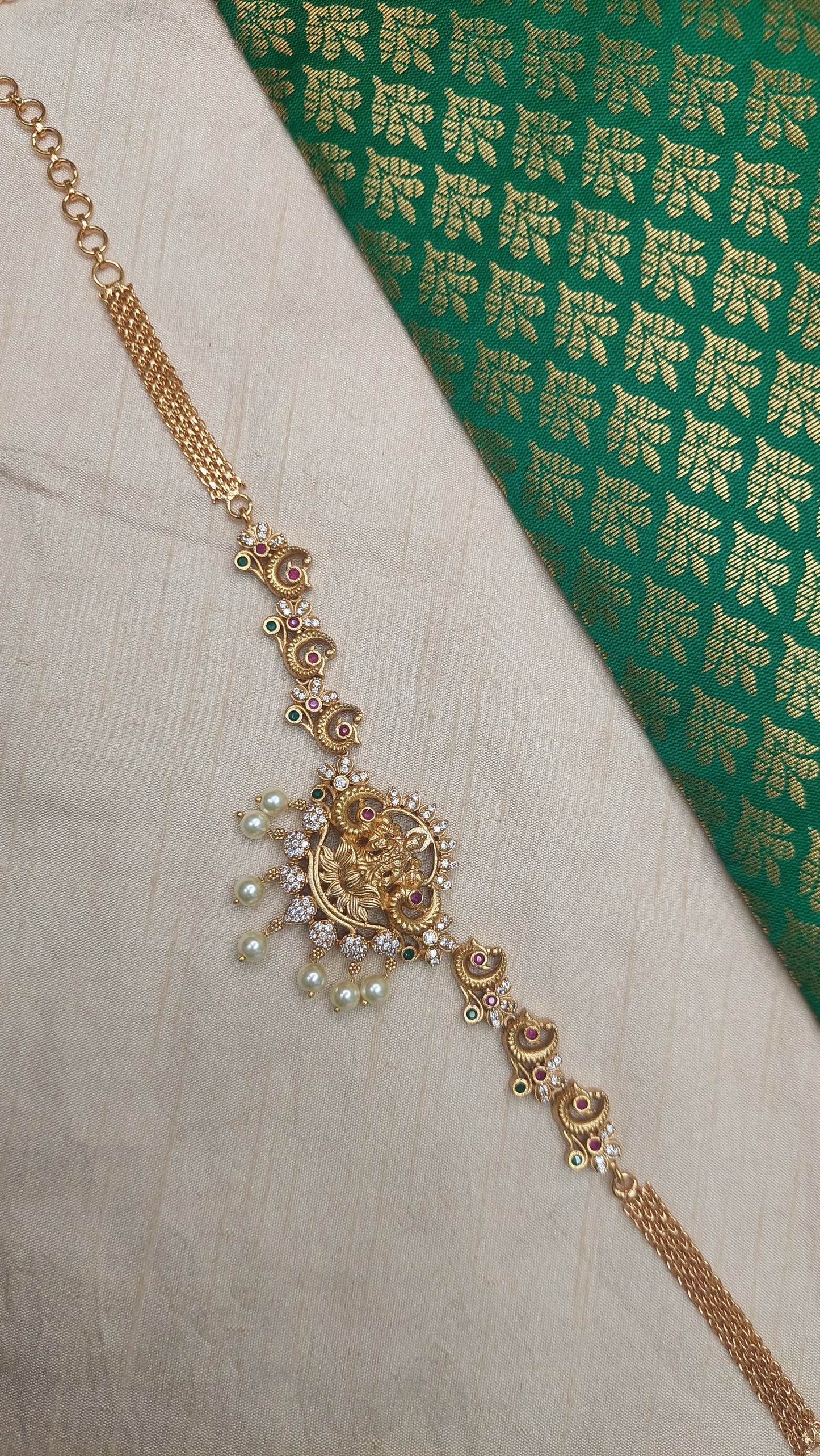 ANTIQUE GOLD SHORT NECKLACE 0169