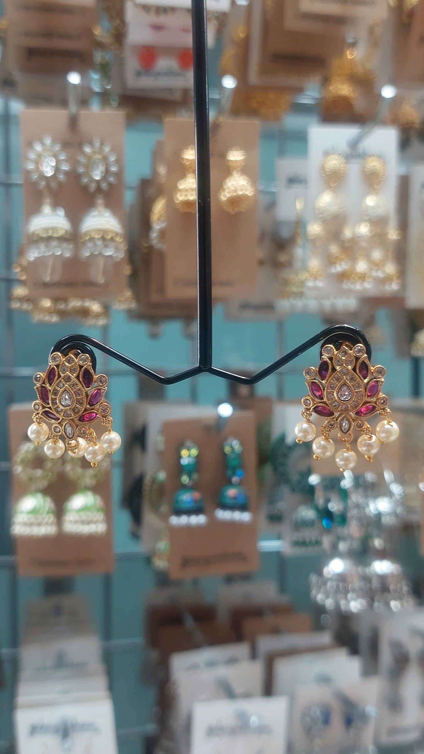 GOLD A.D. STONE LOTUS