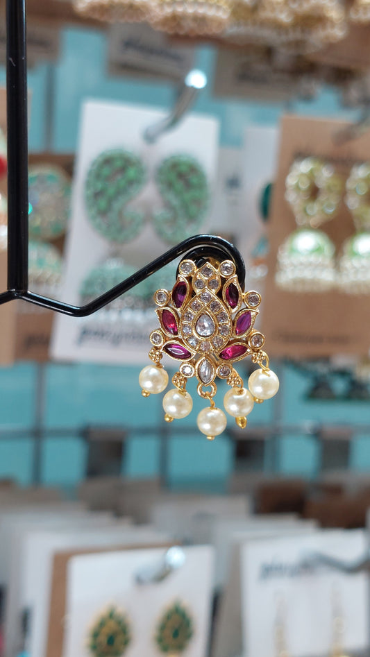 GOLD A.D. STONE LOTUS