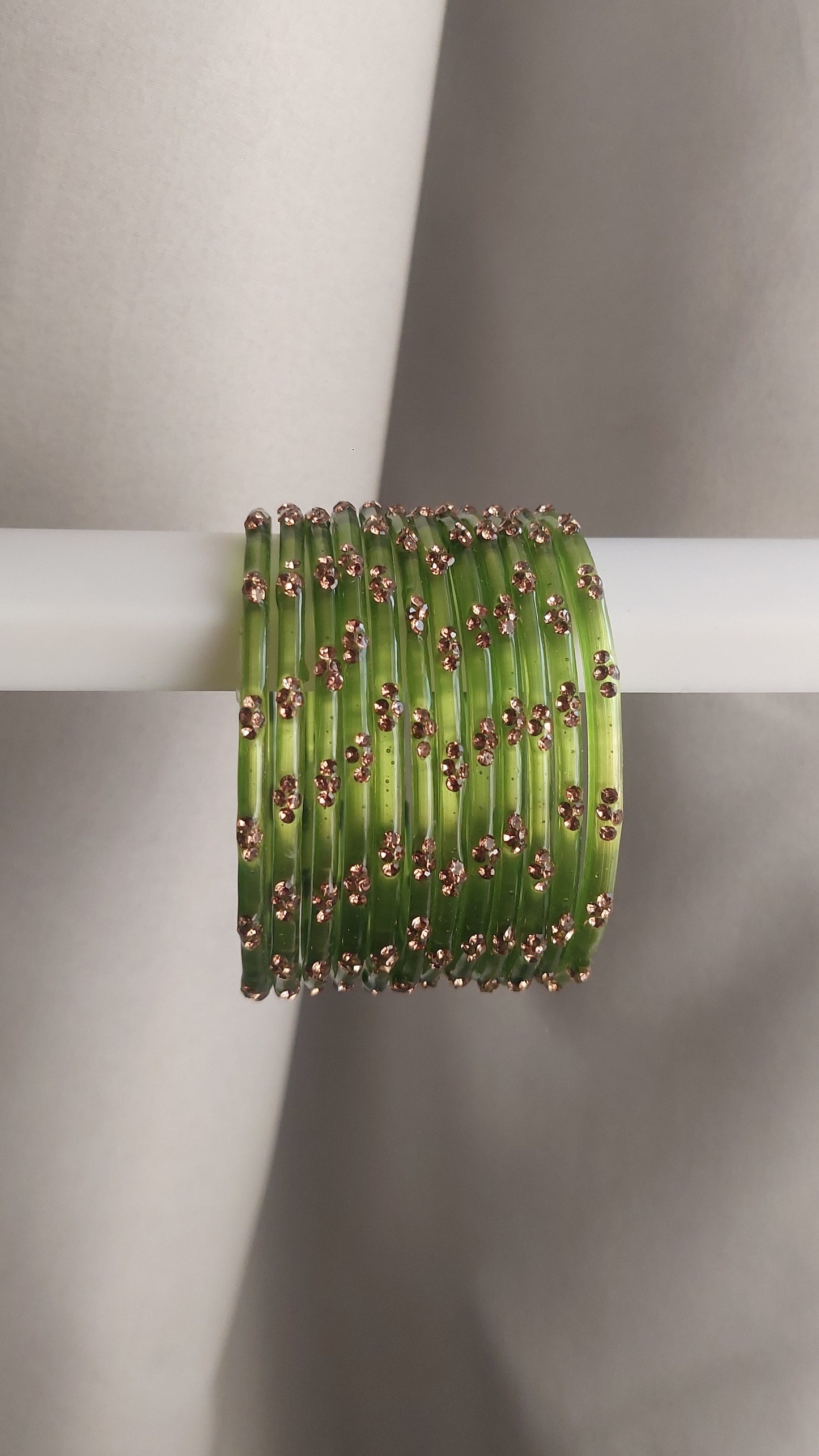 RAIN DROP BANGLES (LIGHT GREEN)