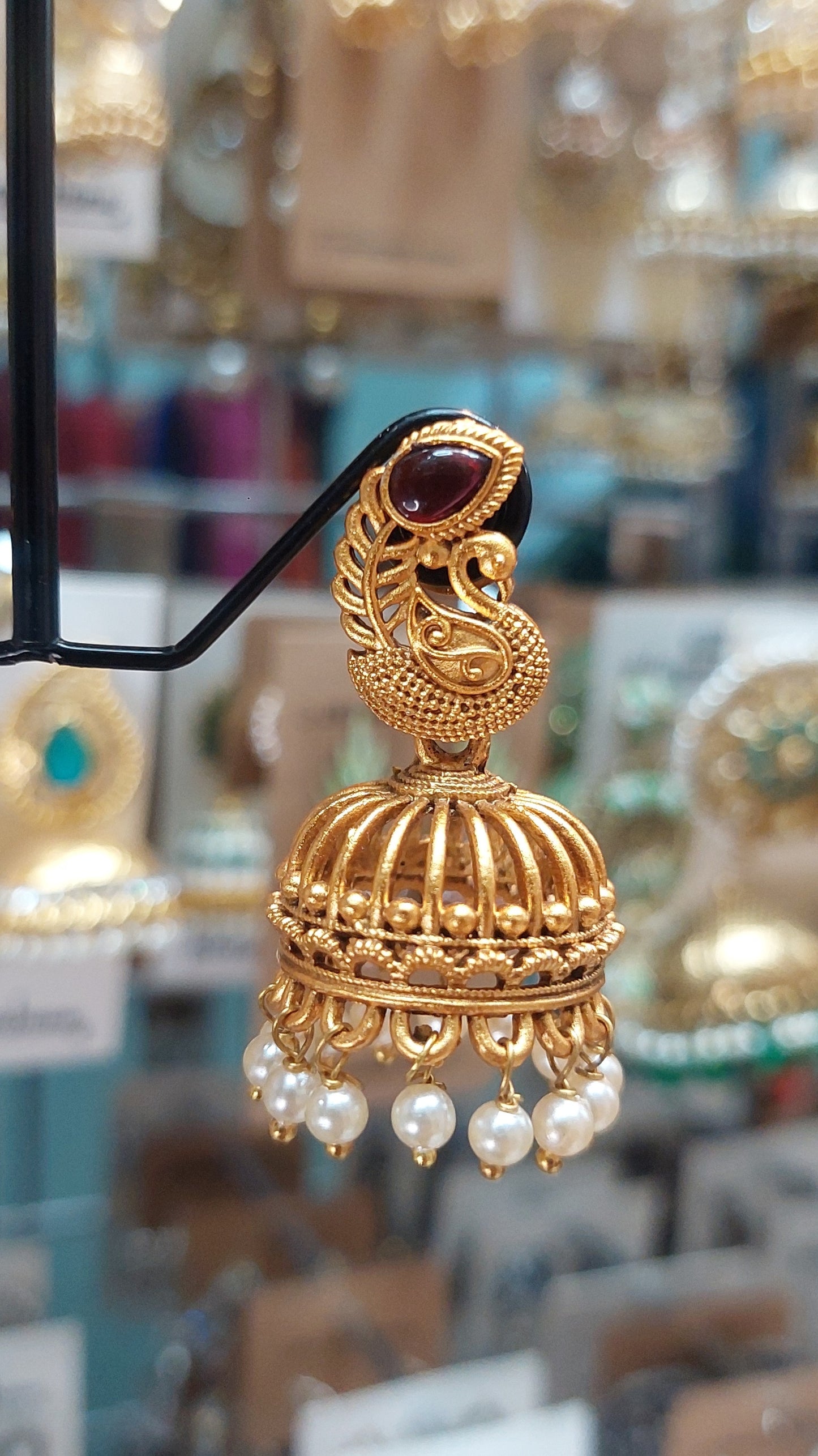 ANTIQUE GOLD JUMKHAS E0298