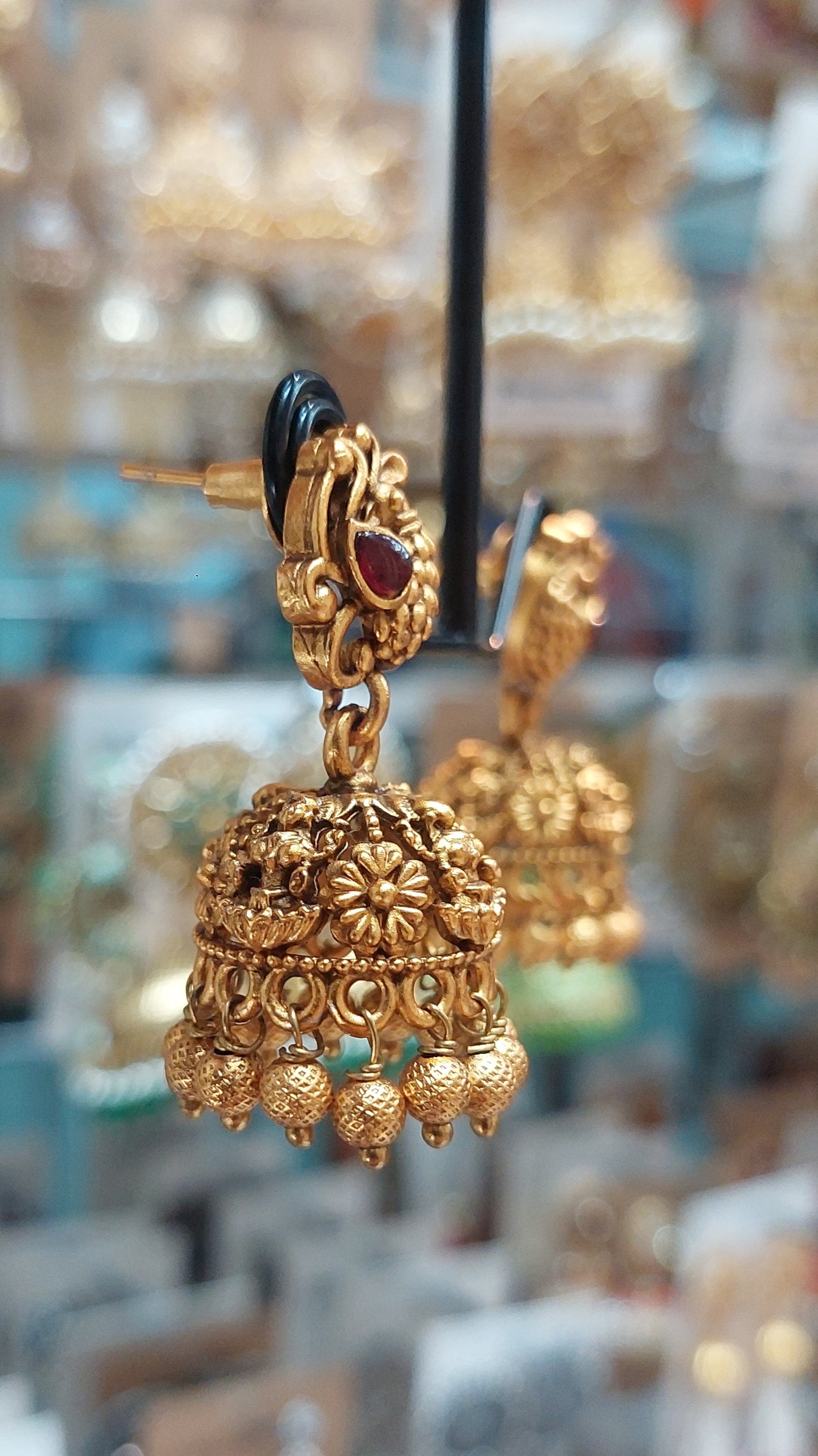 ANTIQUE GOLD JUMKHAS E0297