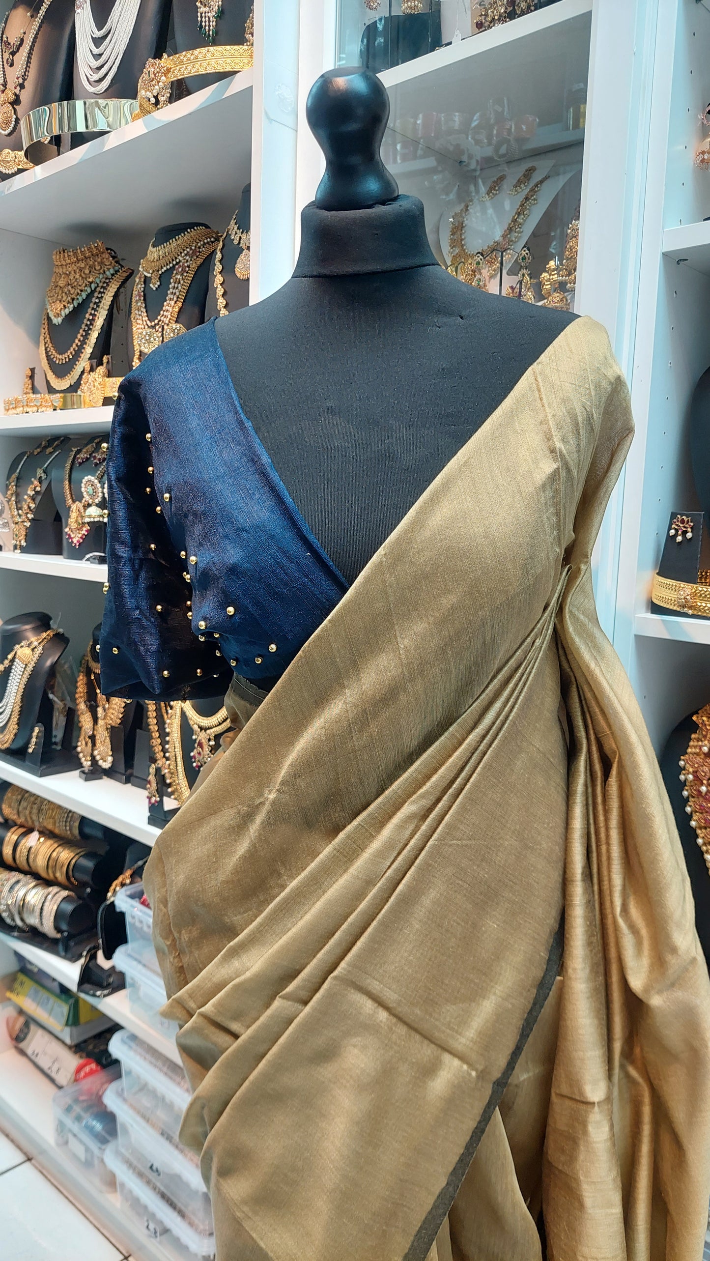 RUSTIC GOLD LINEN SAREE