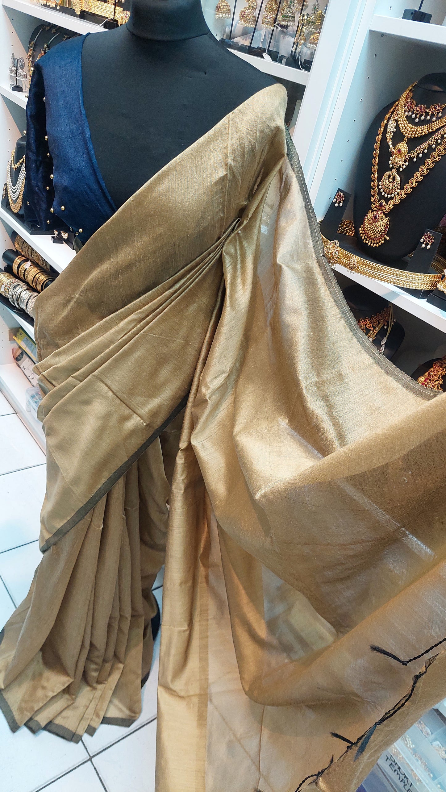 RUSTIC GOLD LINEN SAREE