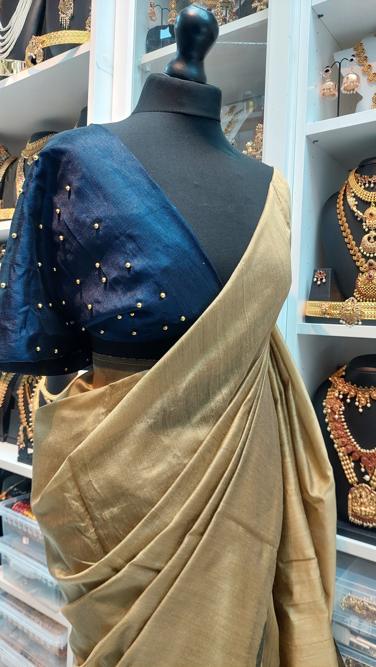 RUSTIC GOLD LINEN SAREE