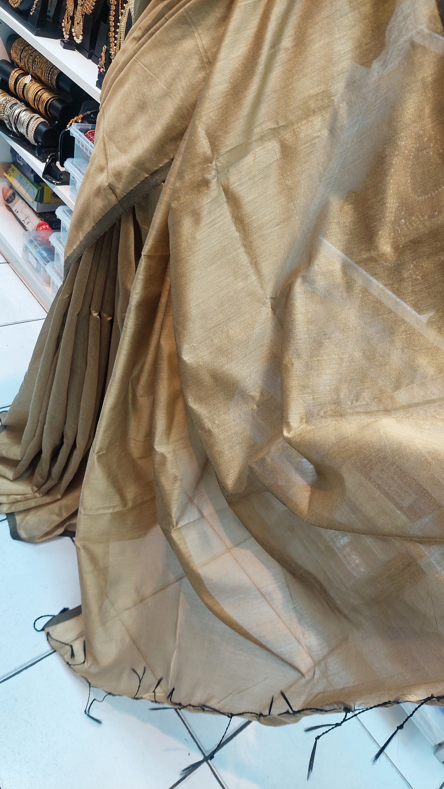 RUSTIC GOLD LINEN SAREE