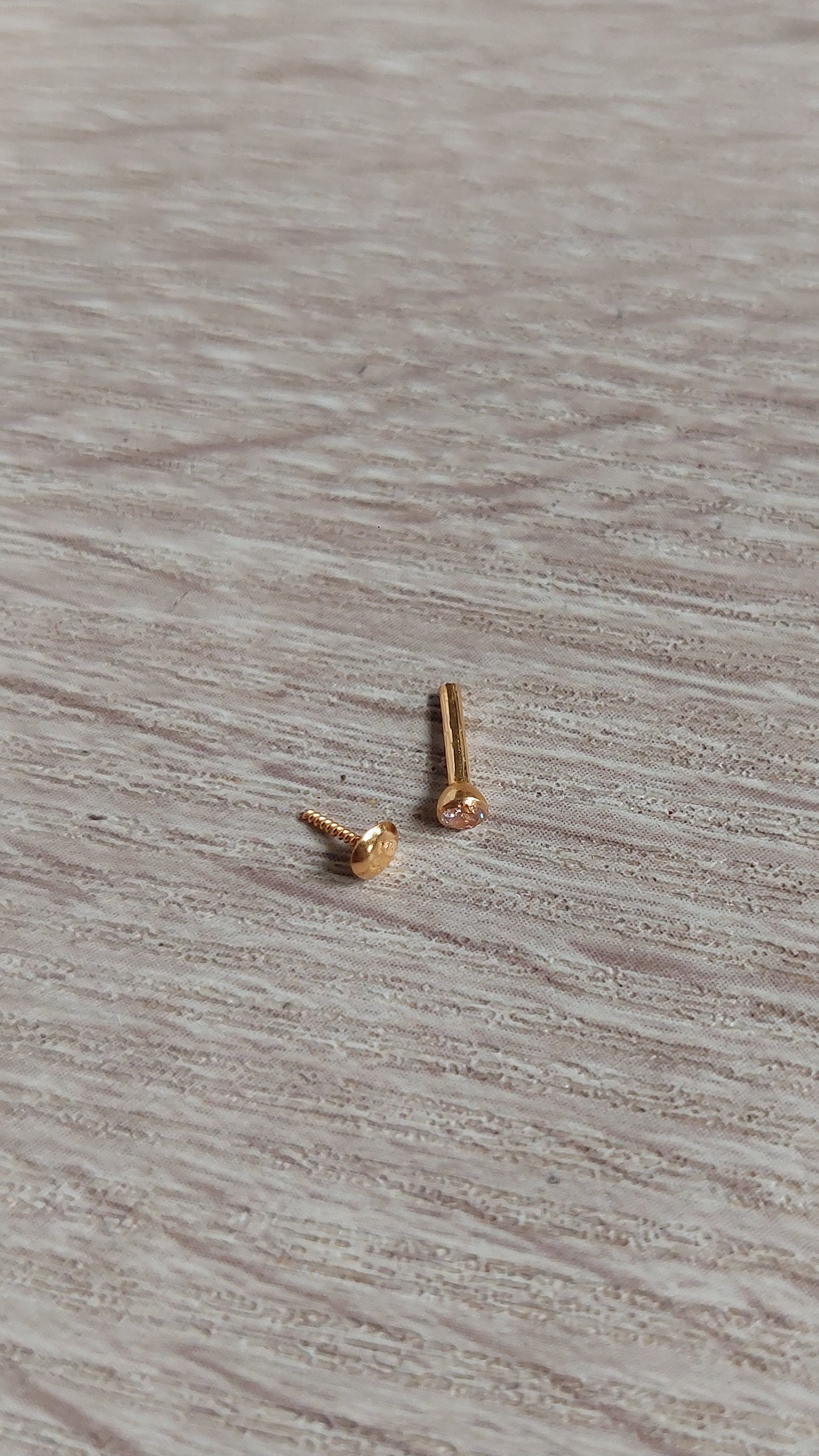 22ct Gold | CZ Nose Stud | 040