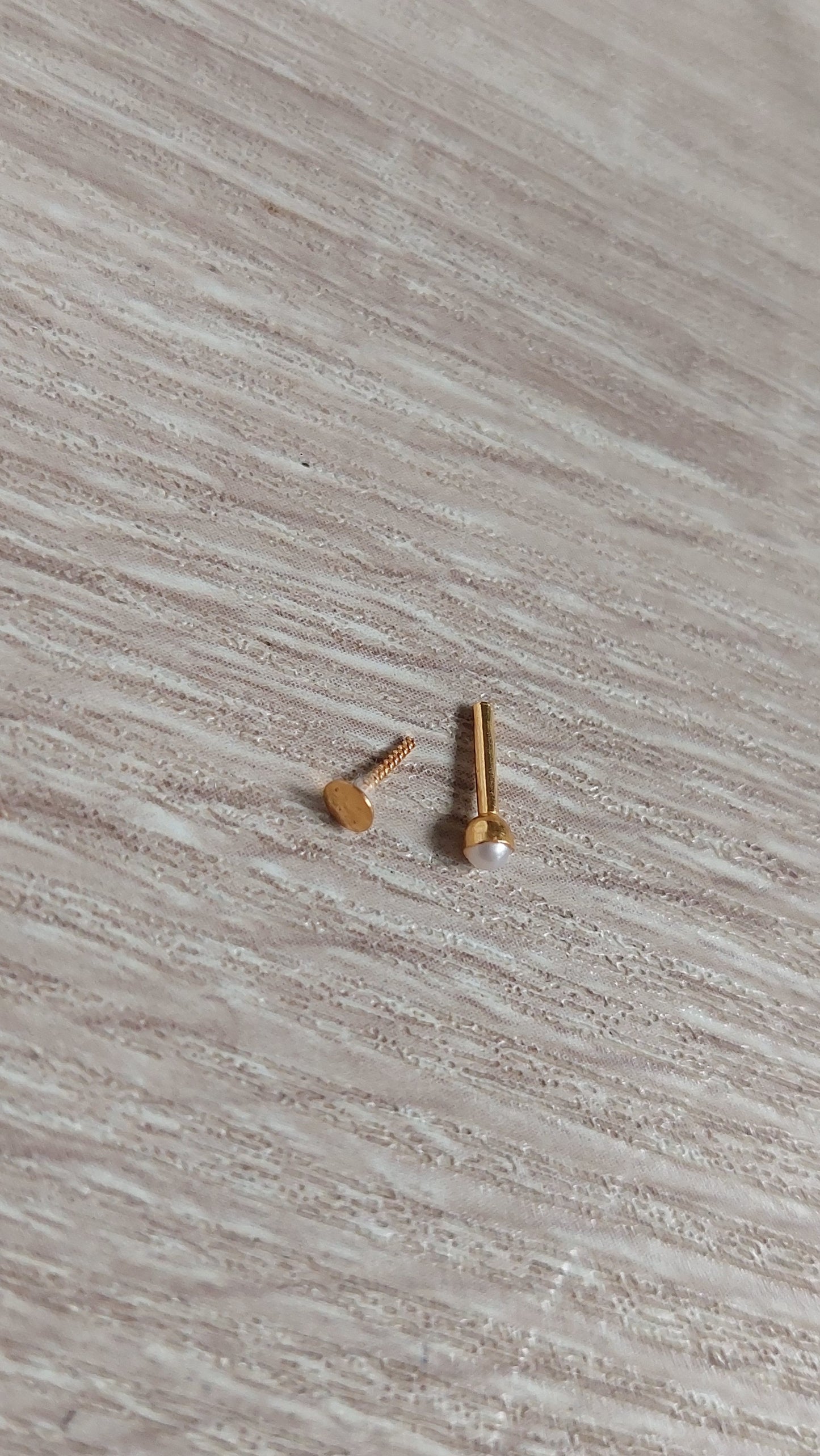 22ct Gold | Pearl Nose Stud | 042