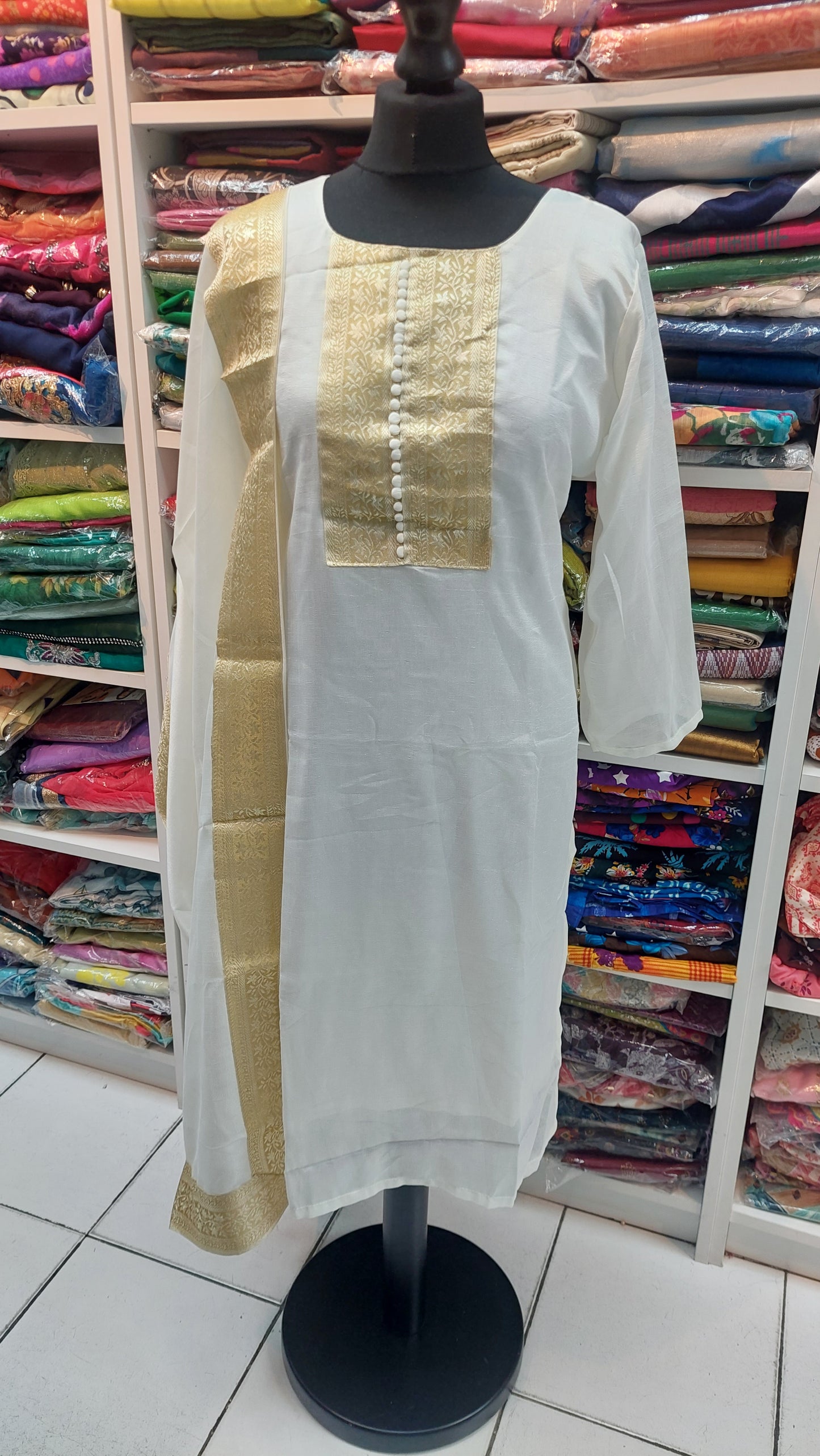 WHITE & GOLD TOP & DUPPATA