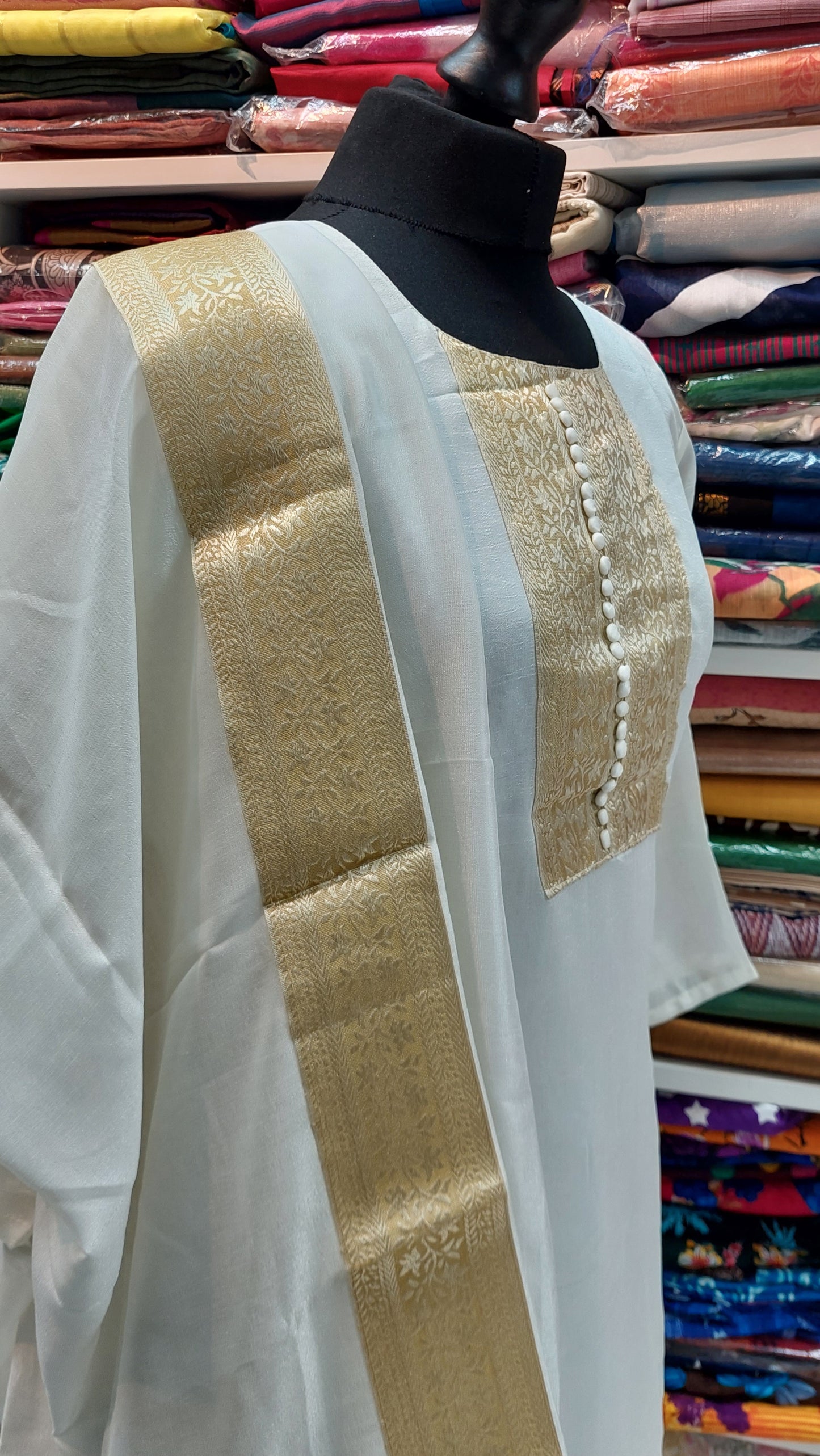 WHITE & GOLD TOP & DUPPATA