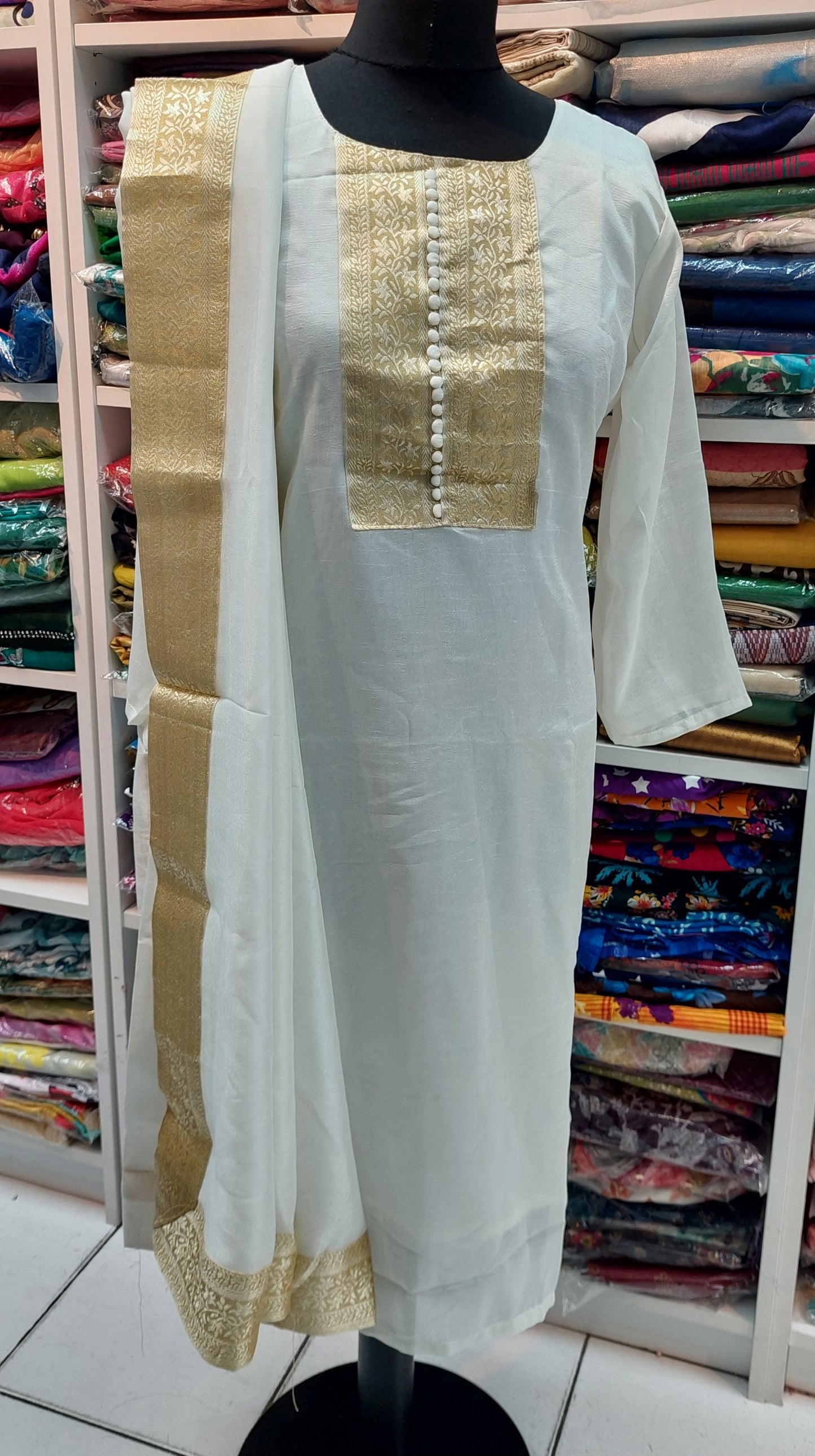 WHITE & GOLD TOP & DUPPATA