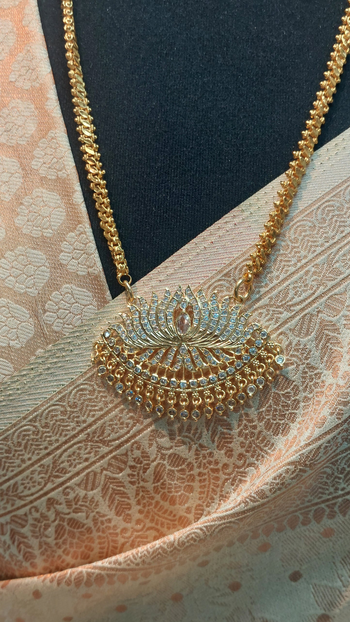 LOTUS PADAKAM 002