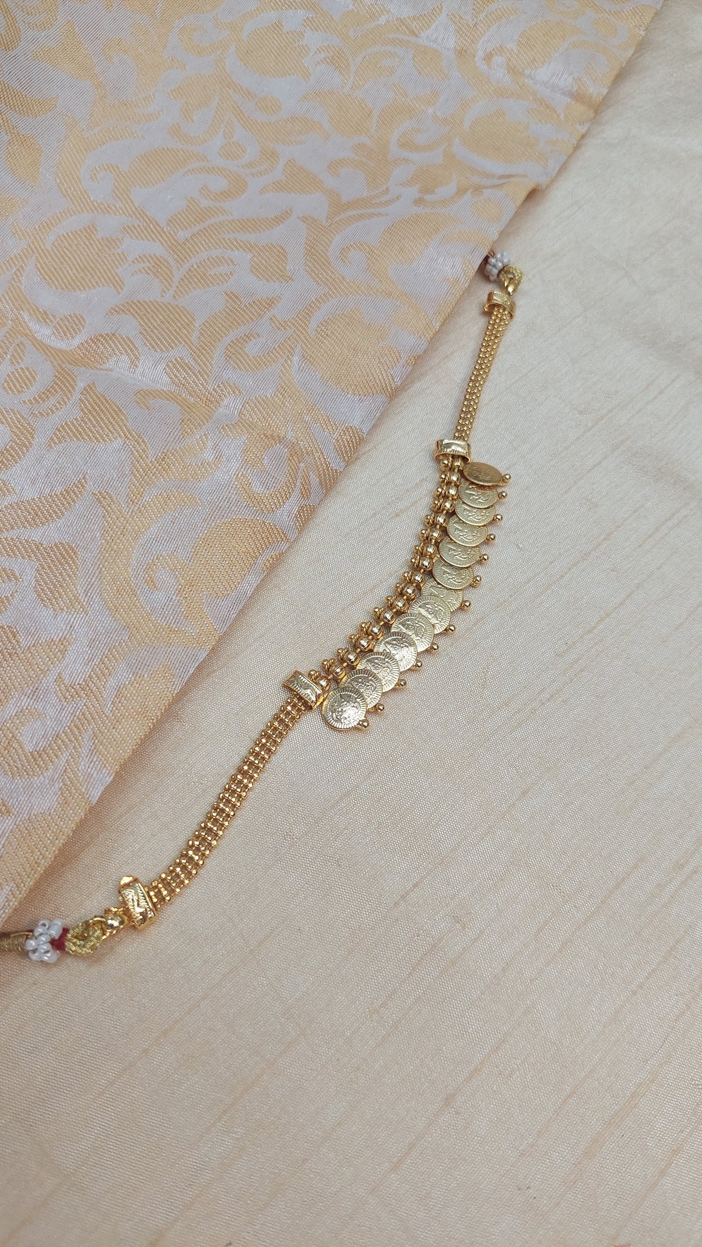GOLD COIN CHOKER