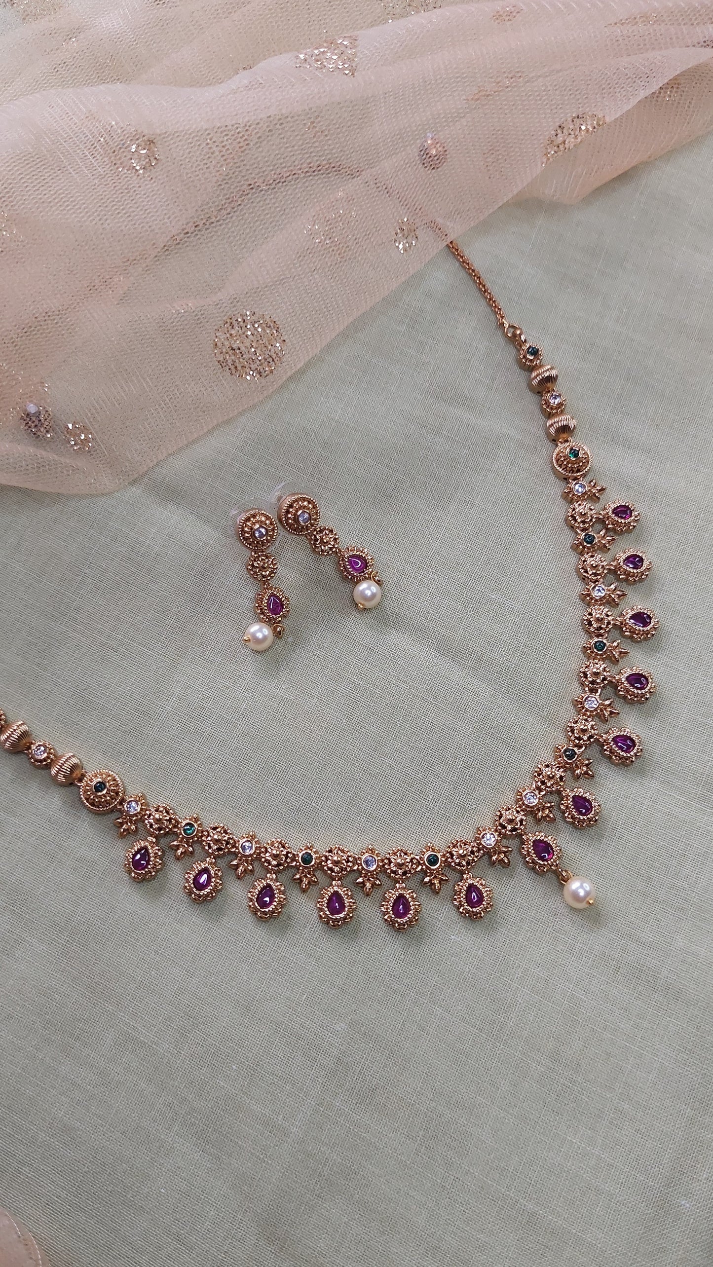 ANTIQUE GOLD SHORT NECKLACE 0209