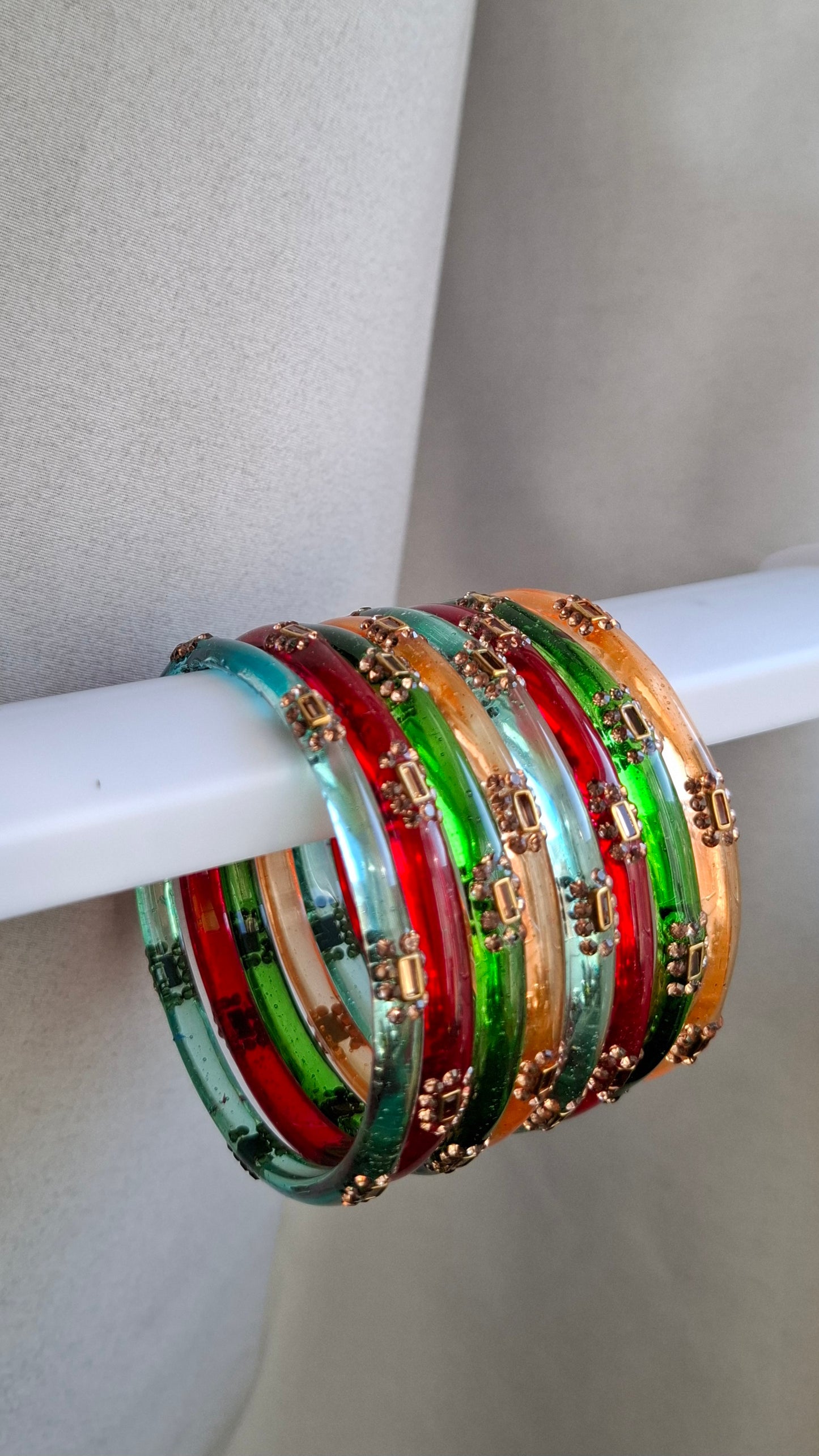 LEELA GLASS BANGLES