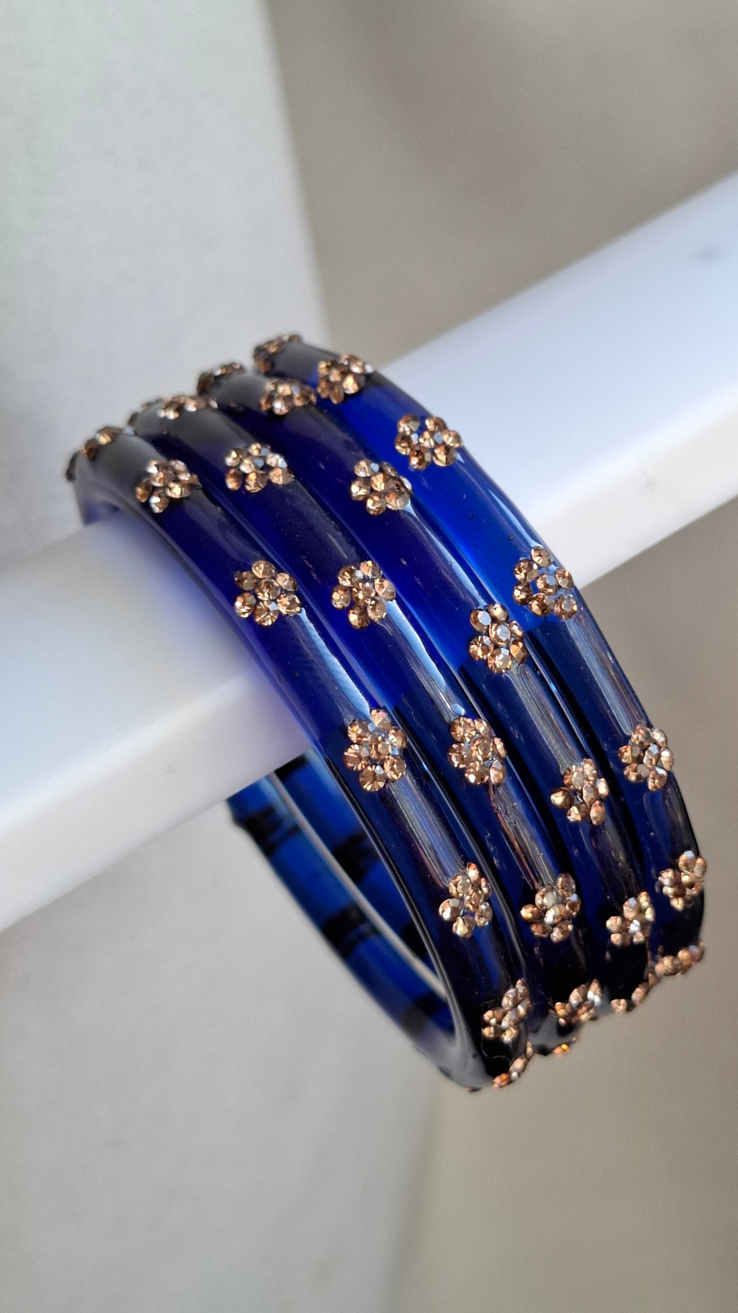 SPARKLE GLASS BANGLES (BLUE)