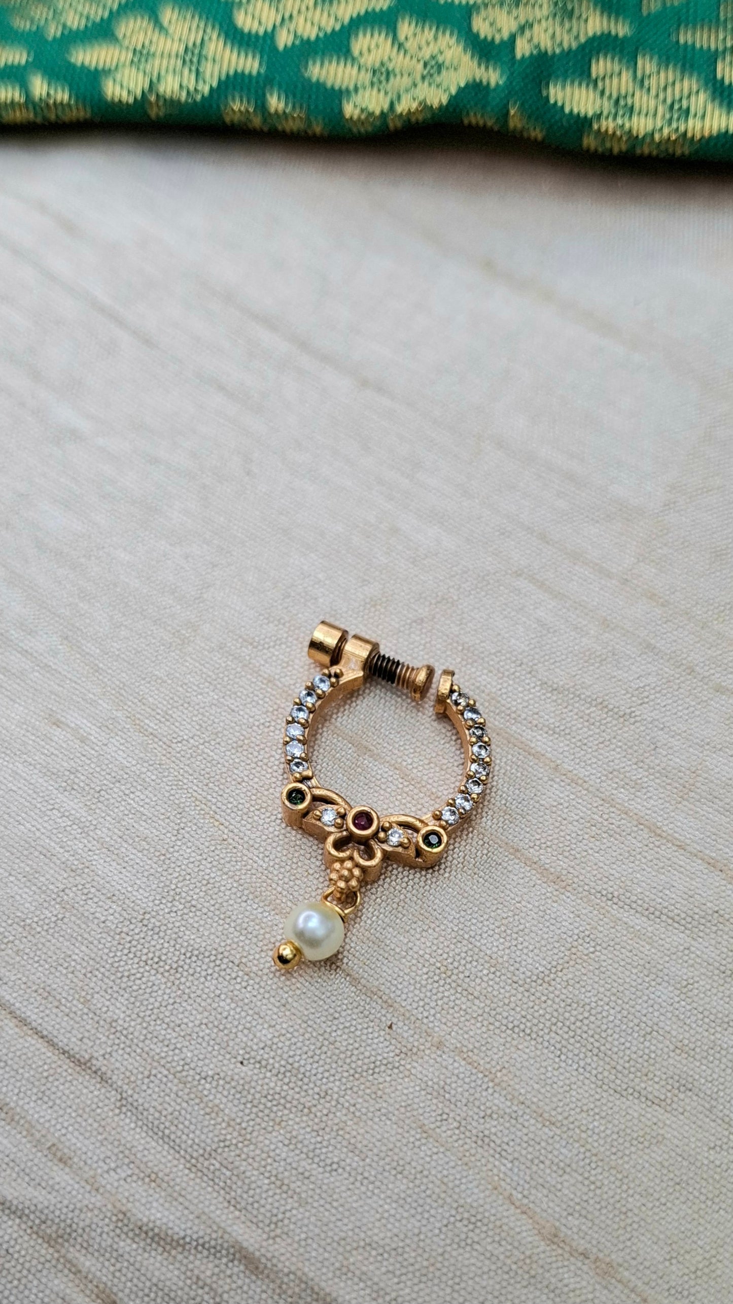 ANTIQUE GOLD NATH 0043