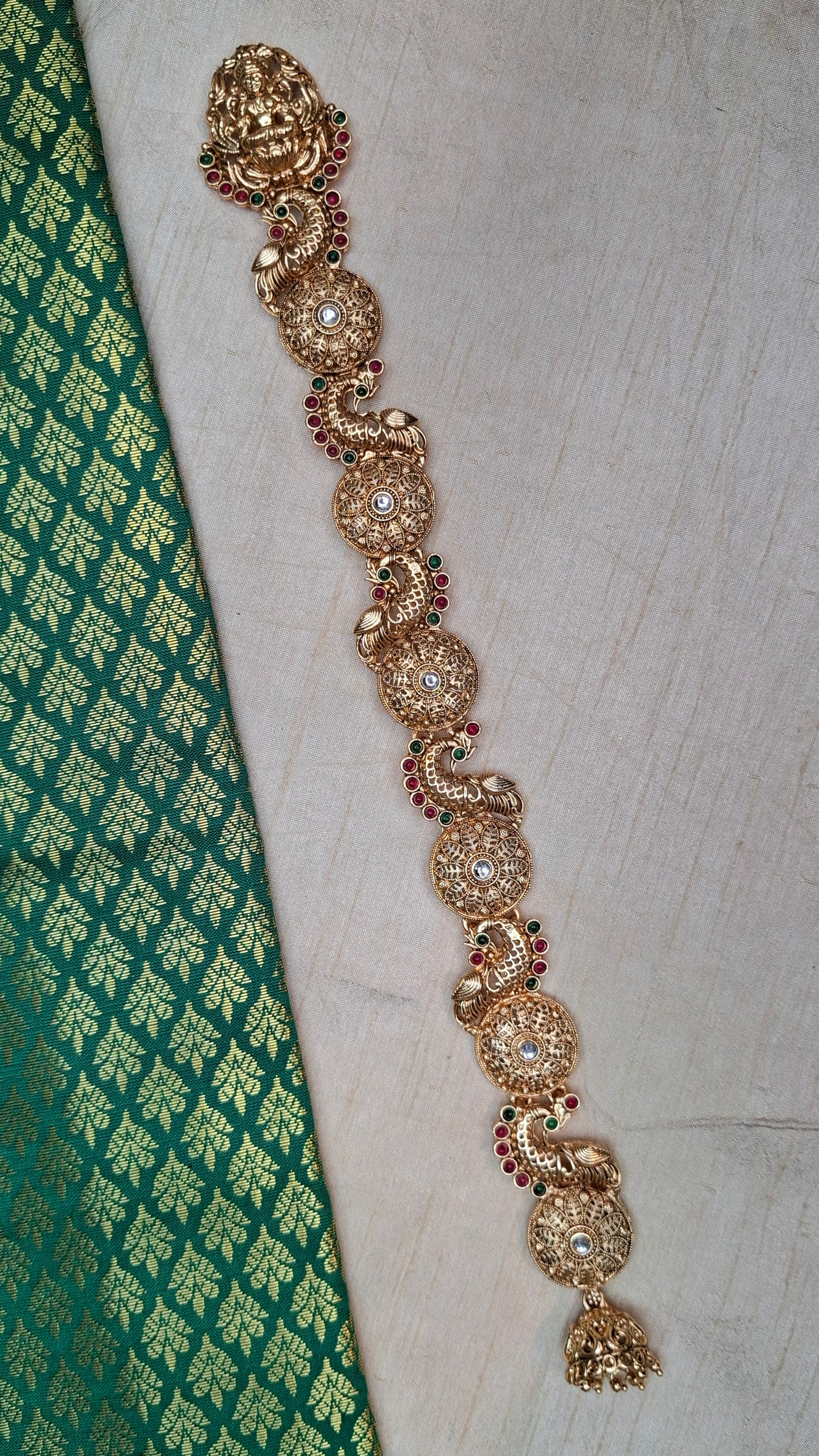 ANTIQUE HAIR JADAU