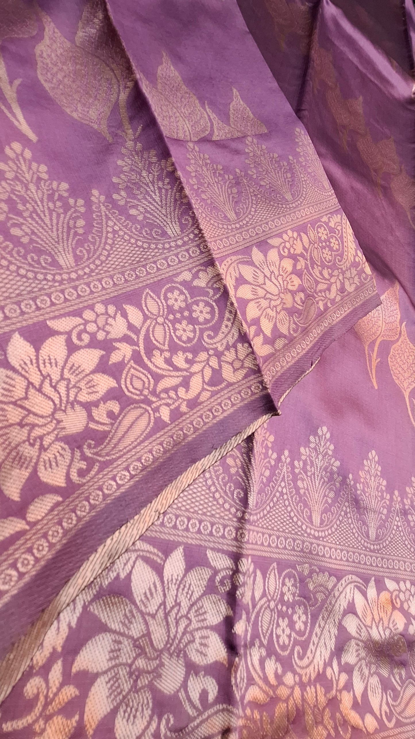 MAUVE & GREEN SEMI SILK