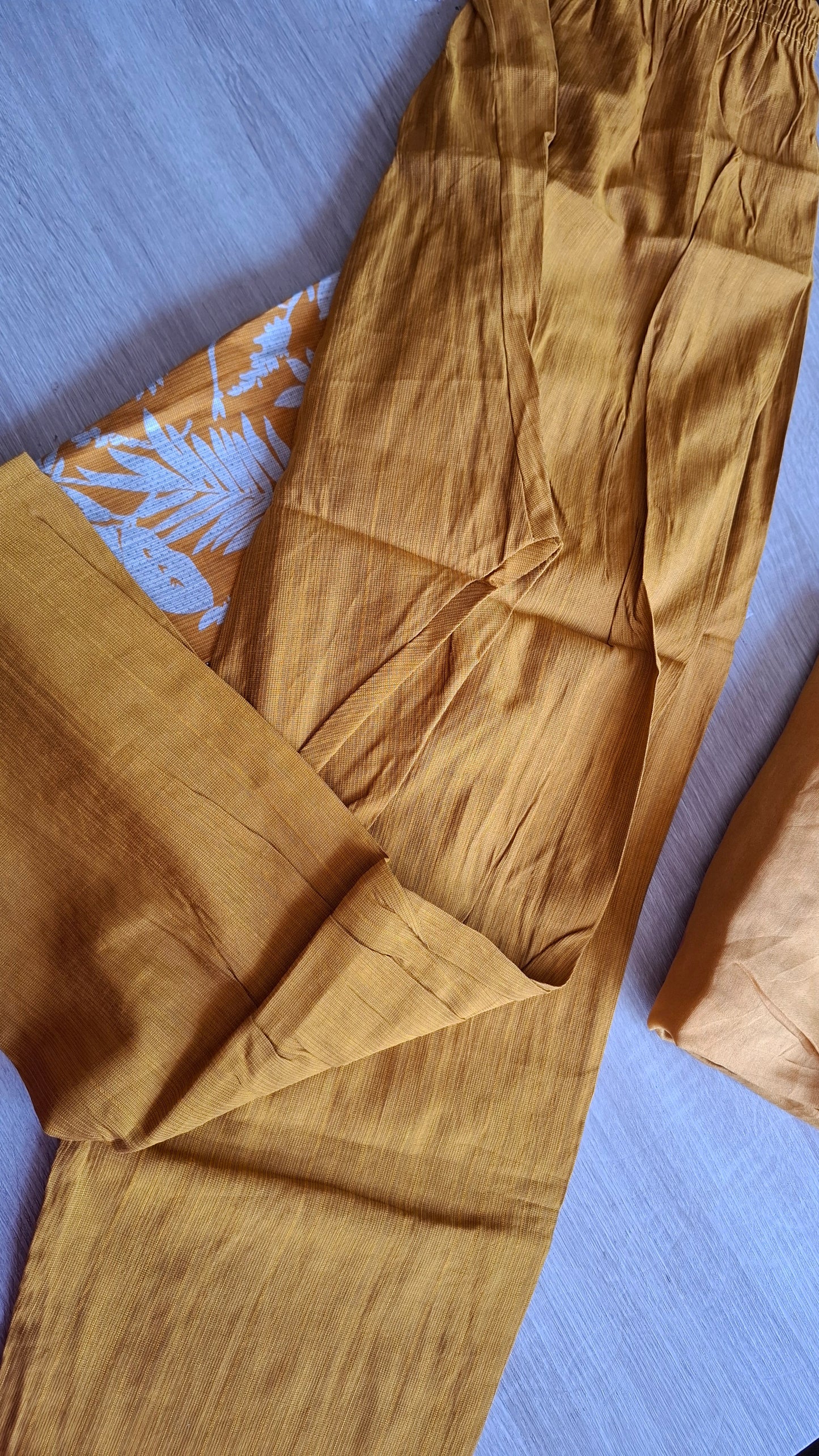 MUSTARD & WHITE 3 PIECE SET