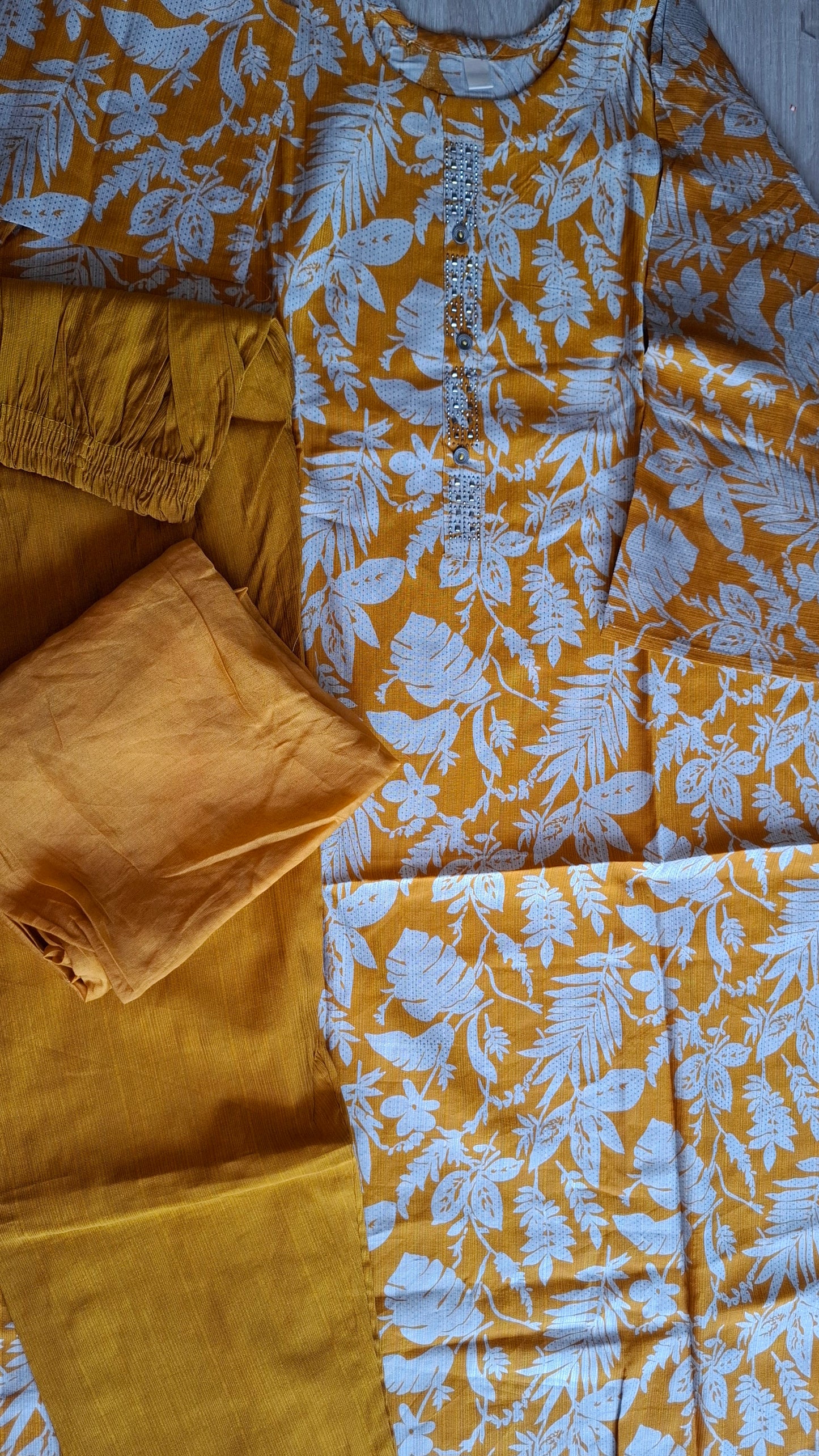 MUSTARD & WHITE 3 PIECE SET